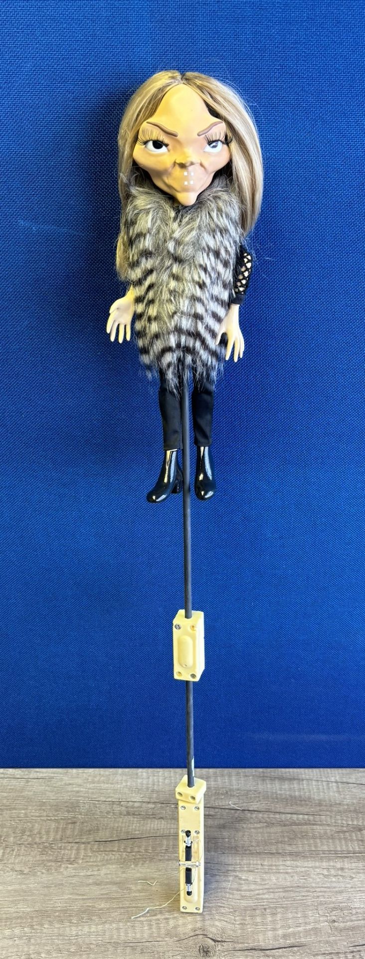 Newzoid puppet - Kate Moss - Bild 3 aus 3