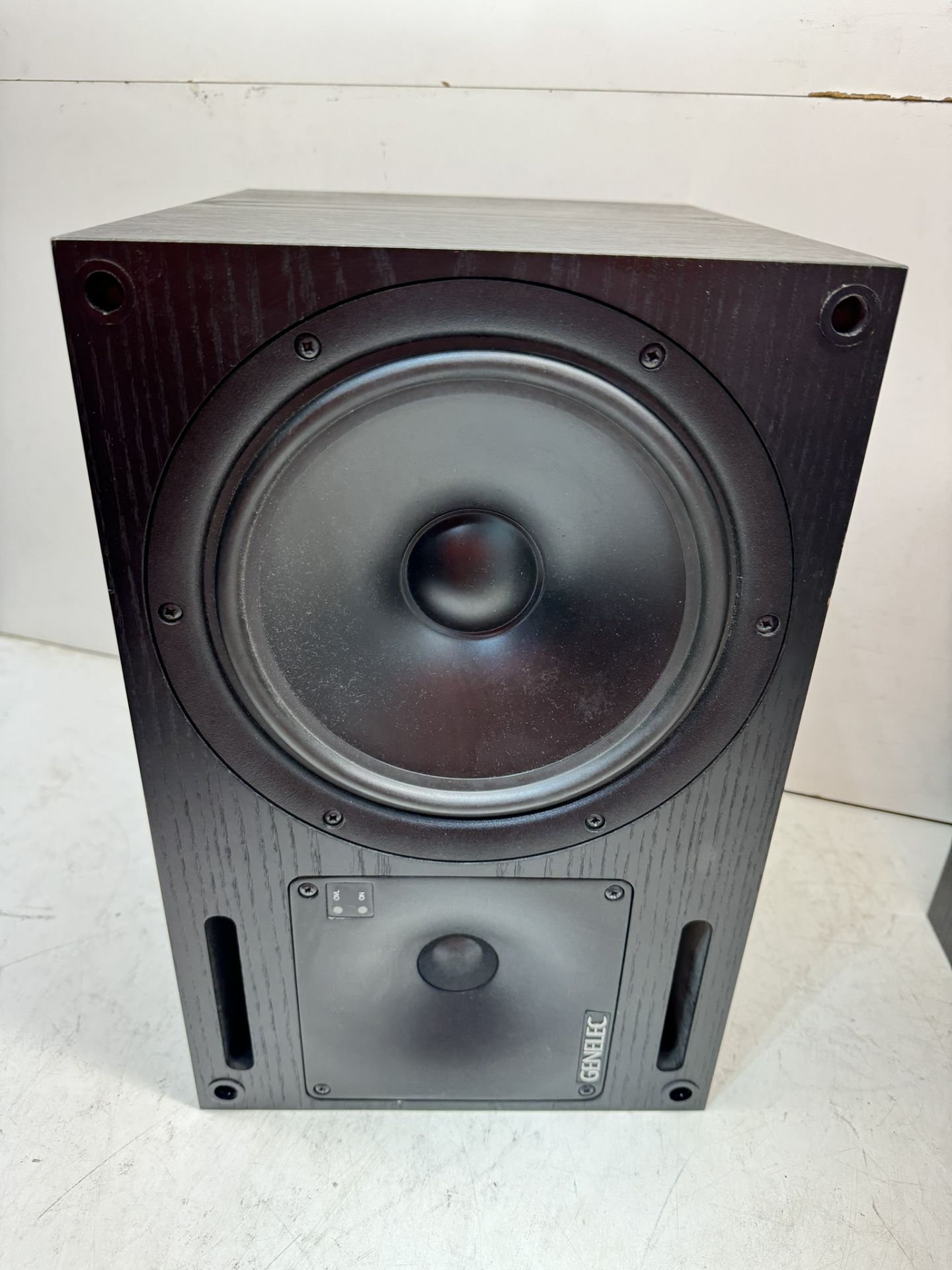 Genelec 1031A 8" Powered Nearfield Studio Monitor (Pair) - Image 2 of 7