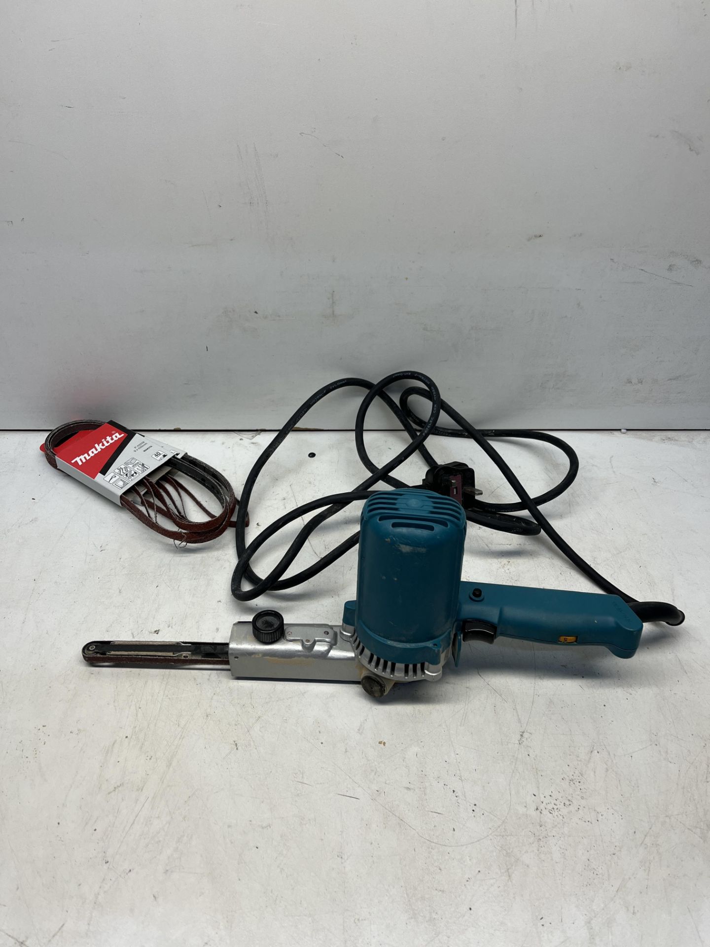 Makita 9032 belt filing / finger sander