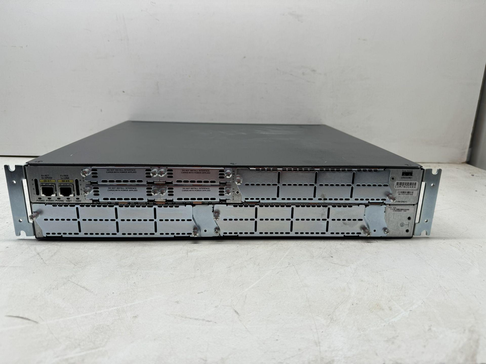 Cisco 2851 Integrated Services Router - Image 5 of 7