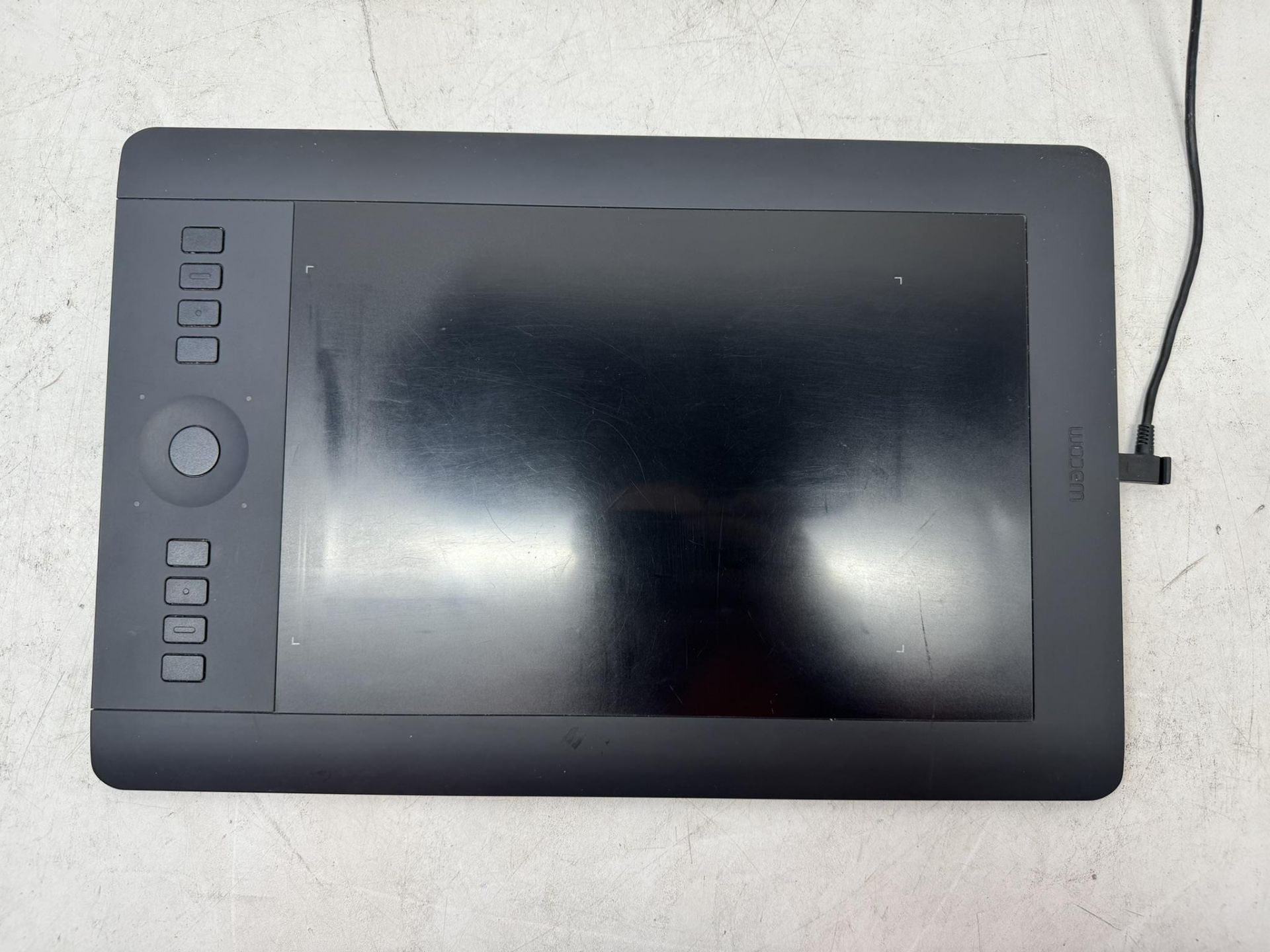 Wacom Intuos Pro Medium Pth651 Pen and Touch Tablet Without Pen