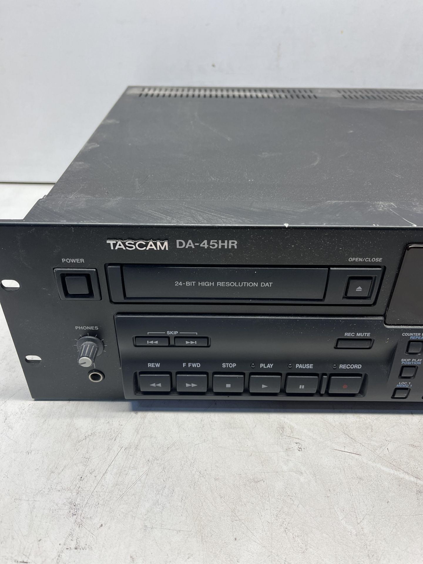 Tascam DA-45HR High End DAT Recorder - Image 2 of 6