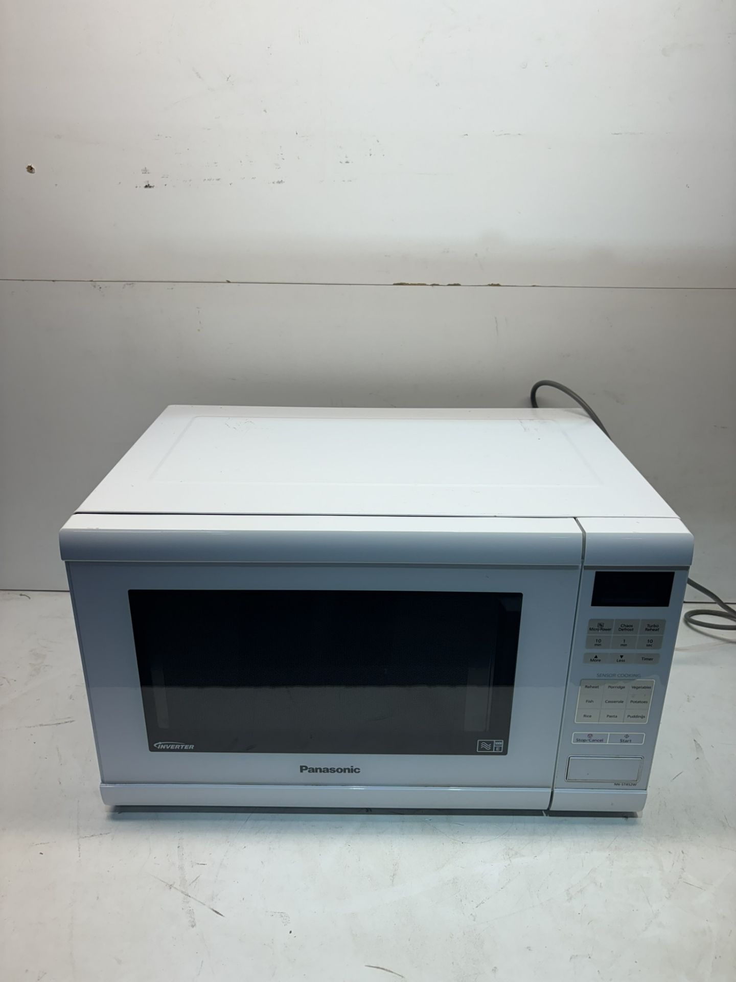Panasonic NN-ST452W 900W Microwave Oven