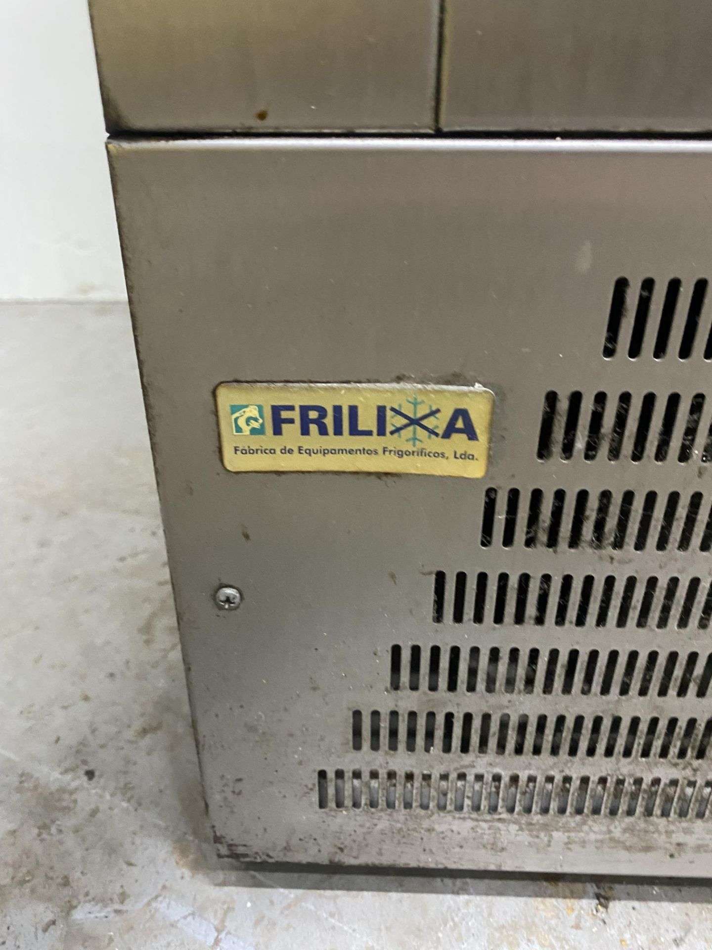 Frilia 2 Door Refrigerated Preparation Counter With Glass Display - Image 6 of 16