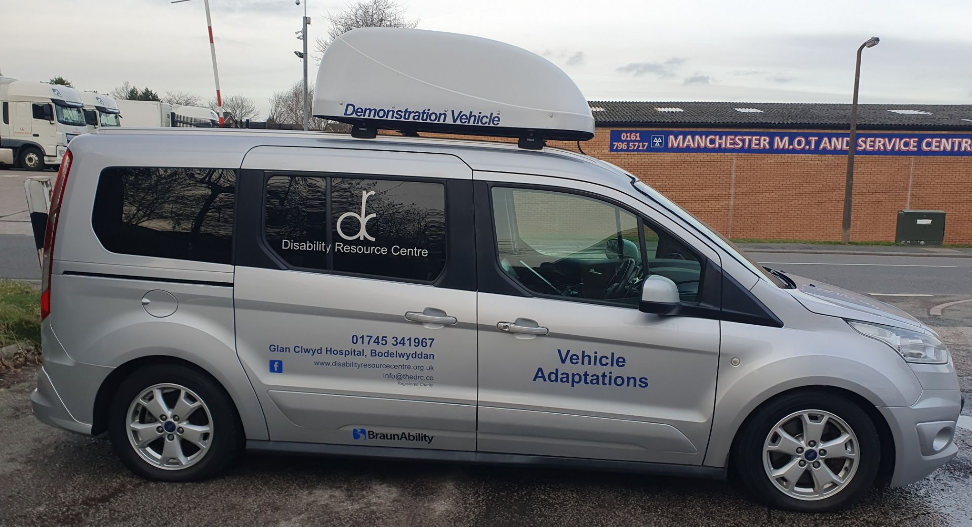 Ford Grand Tourneo Connect | AE66 WLD | Silver | Automatic | 121,125 Miles | Ricon Wheelchair Lift - Image 4 of 33
