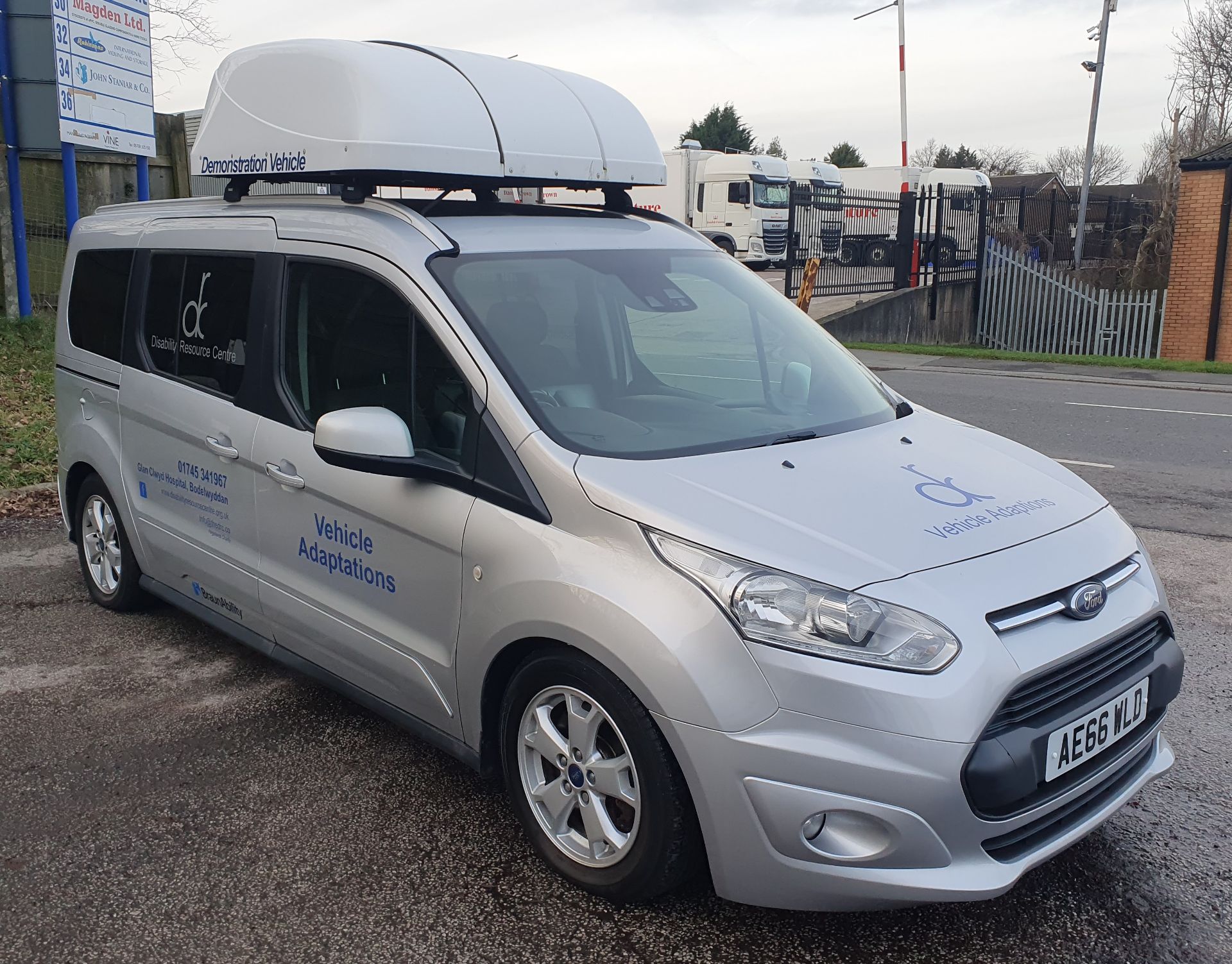 Ford Grand Tourneo Connect | AE66 WLD | Silver | Automatic | 121,125 Miles | Ricon Wheelchair Lift - Bild 3 aus 33