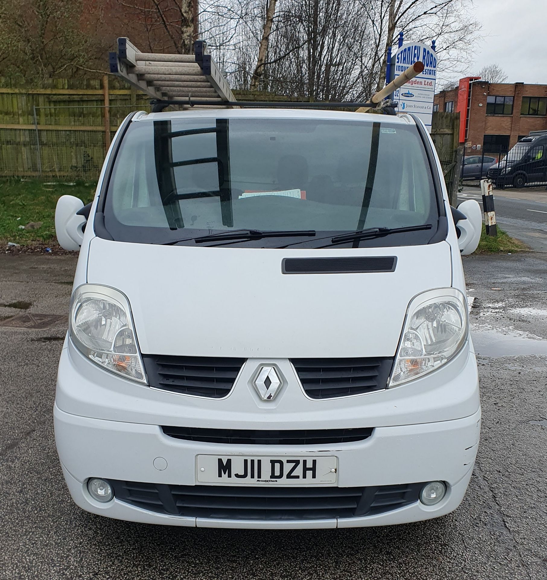 Renault Trafic SL27 Sport DCI 115 Panel Van | MJ11 DZH | White | Manual | 109,171 Miles - Image 2 of 18