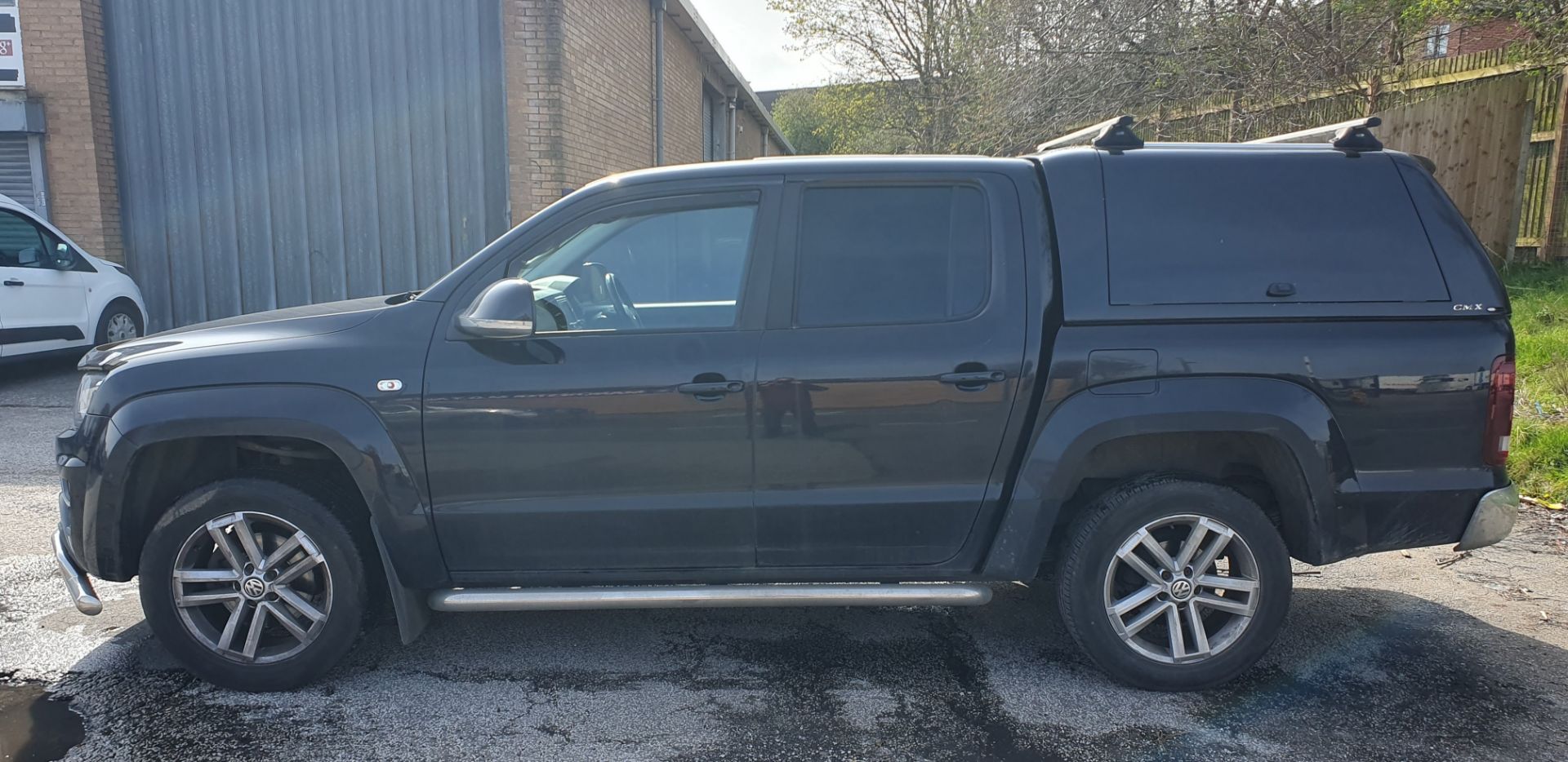 Volkswagen Amarok Highline V6 TDI | DF19 LFU | Black | Automatic | 116,369 Miles - Image 8 of 29