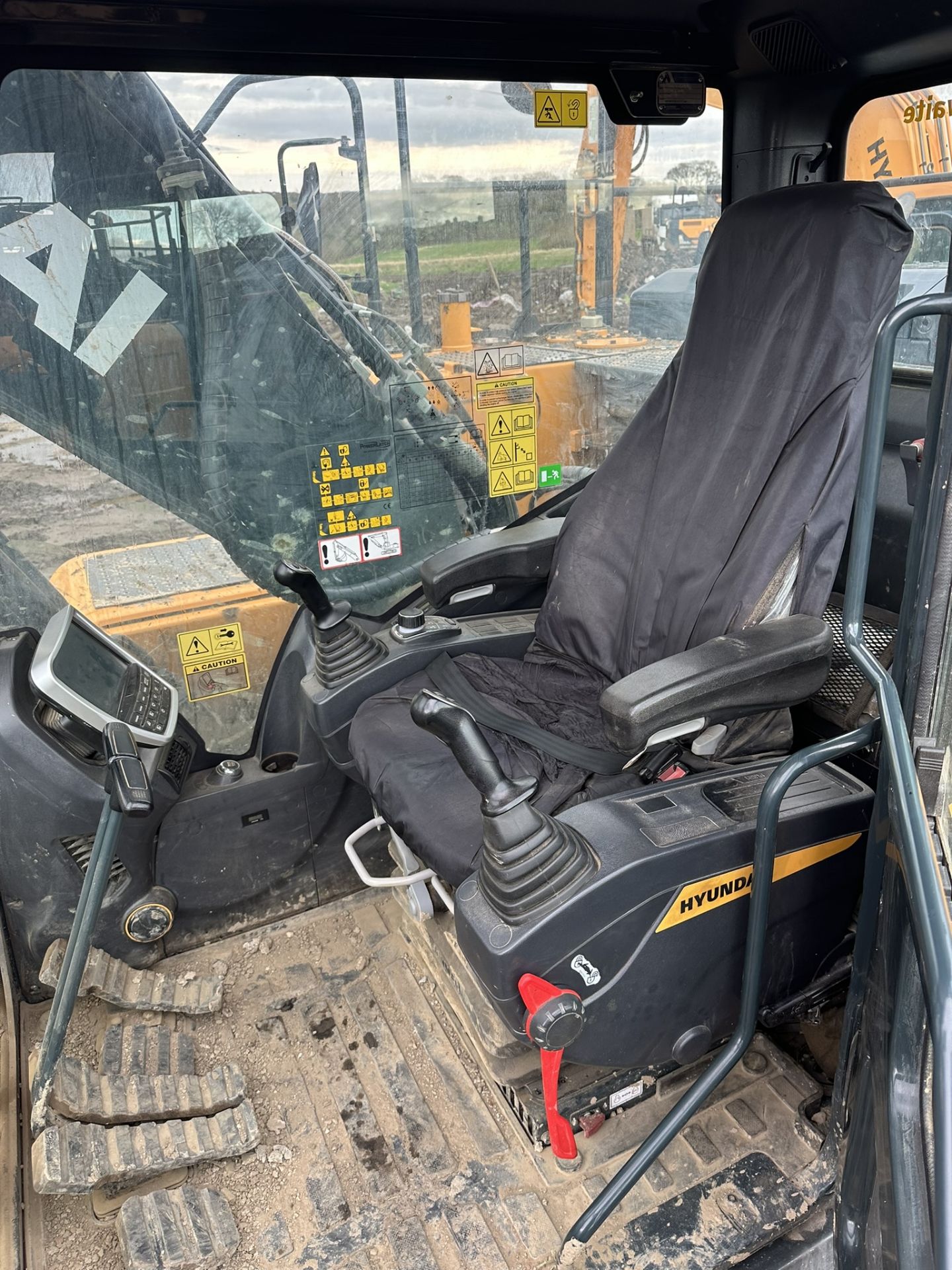 Hyndai HX220A L Excavator | YOM: 2022 | Hours: 1,793 - Bild 11 aus 13