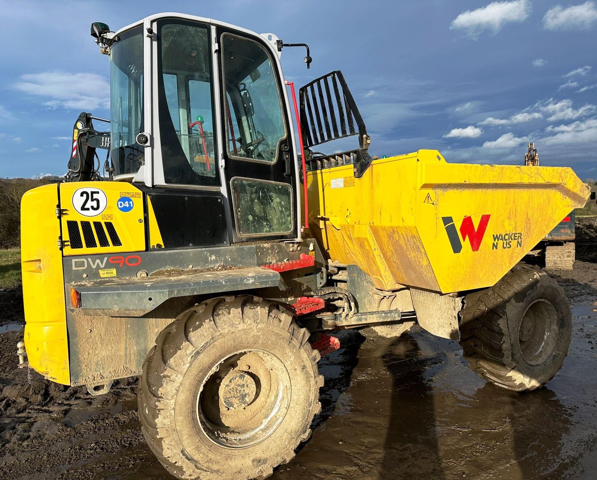 Wacker Neuson DW90-2 Straight Tip Cab Dumper | YOM: 2022 | Hours: 615 - Image 2 of 13