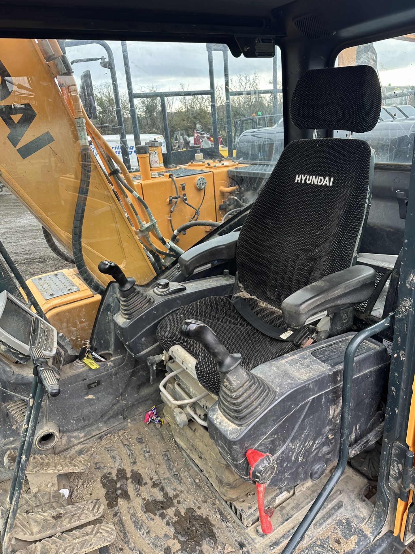 Hyundai HX140L C Excavator | YOM: 2021 | Hours: 2,603 - Image 11 of 12