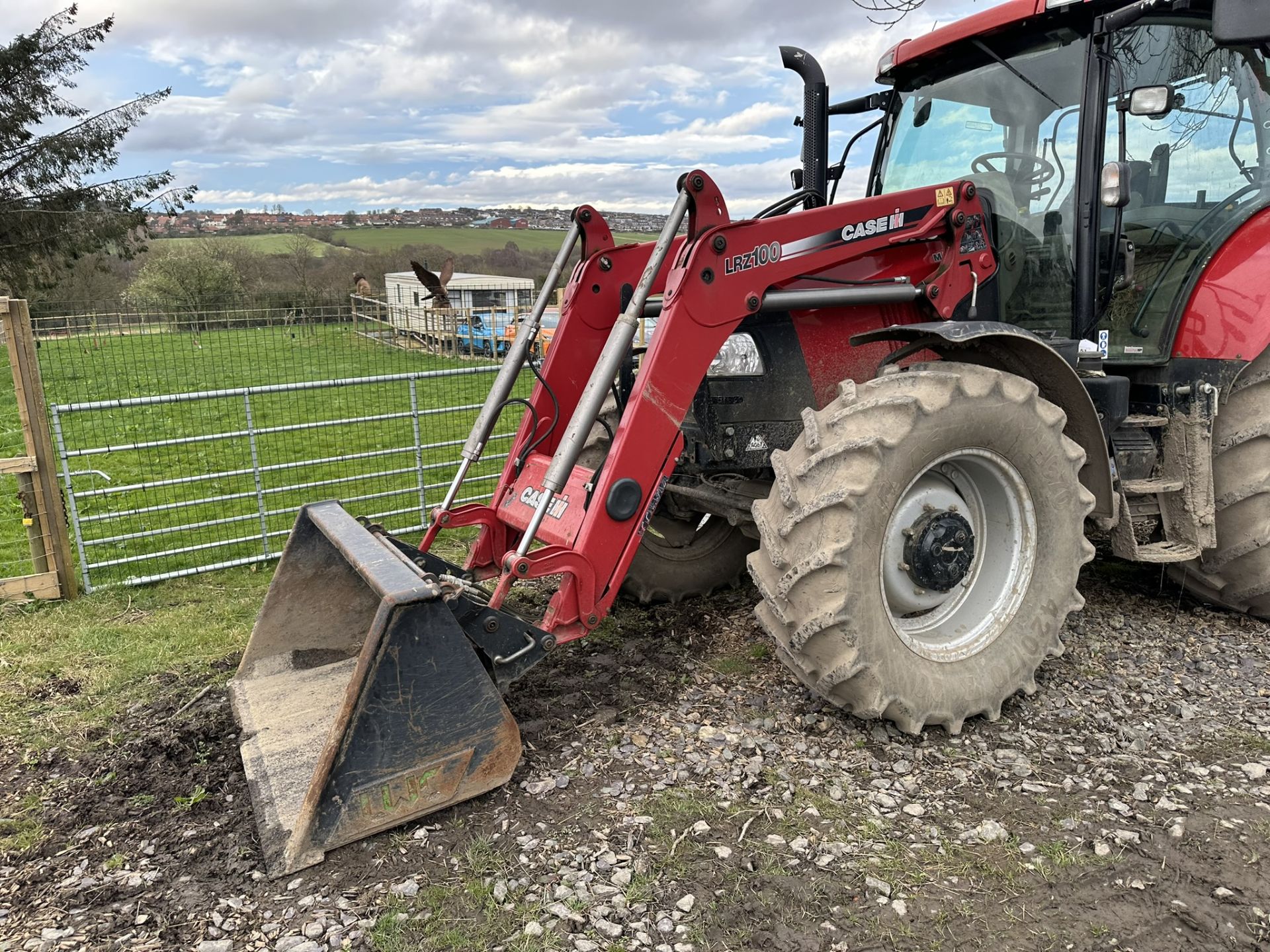 CASE IH MAXXUM 120 Tractor | YOM: 2016 | Hours: 1,978 - Image 2 of 24