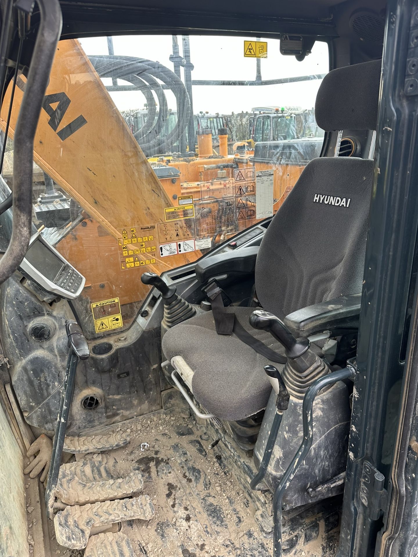 Hyundai HX145LCR Compact Excavator | YOM: 2021 | Hours: 2,691 - Image 11 of 16