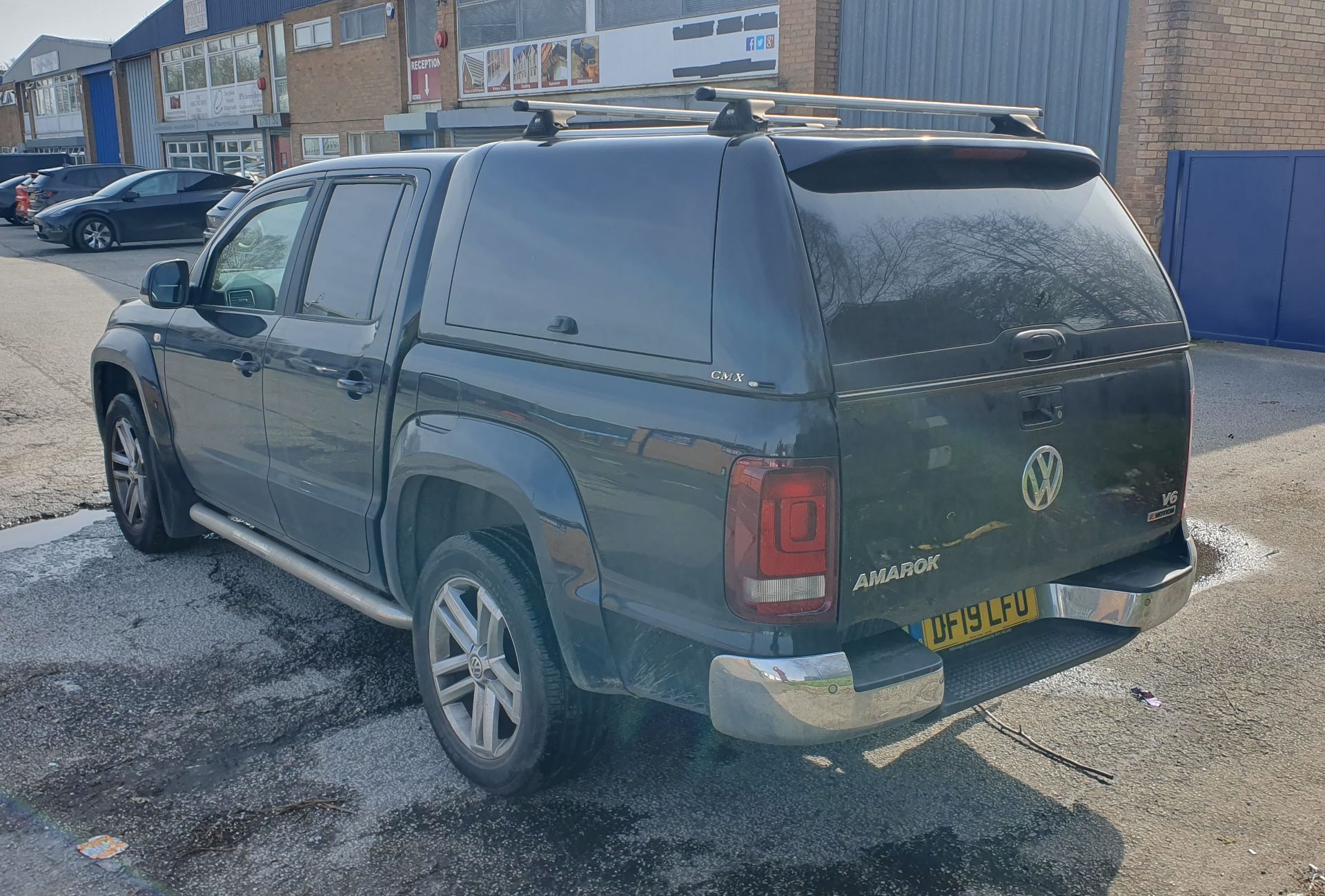 Volkswagen Amarok Highline V6 TDI | DF19 LFU | Black | Automatic | 116,369 Miles | VAT APPLICABLE - Image 9 of 29