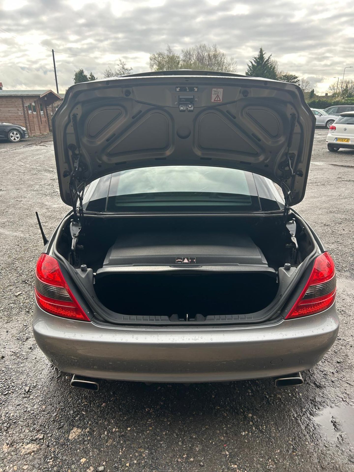 Mercedes SLK 200 Kompressor Auto Convertible | MA09 LNN | Mileage: 27,110 | ZERO VAT ON HAMMER - Image 11 of 13