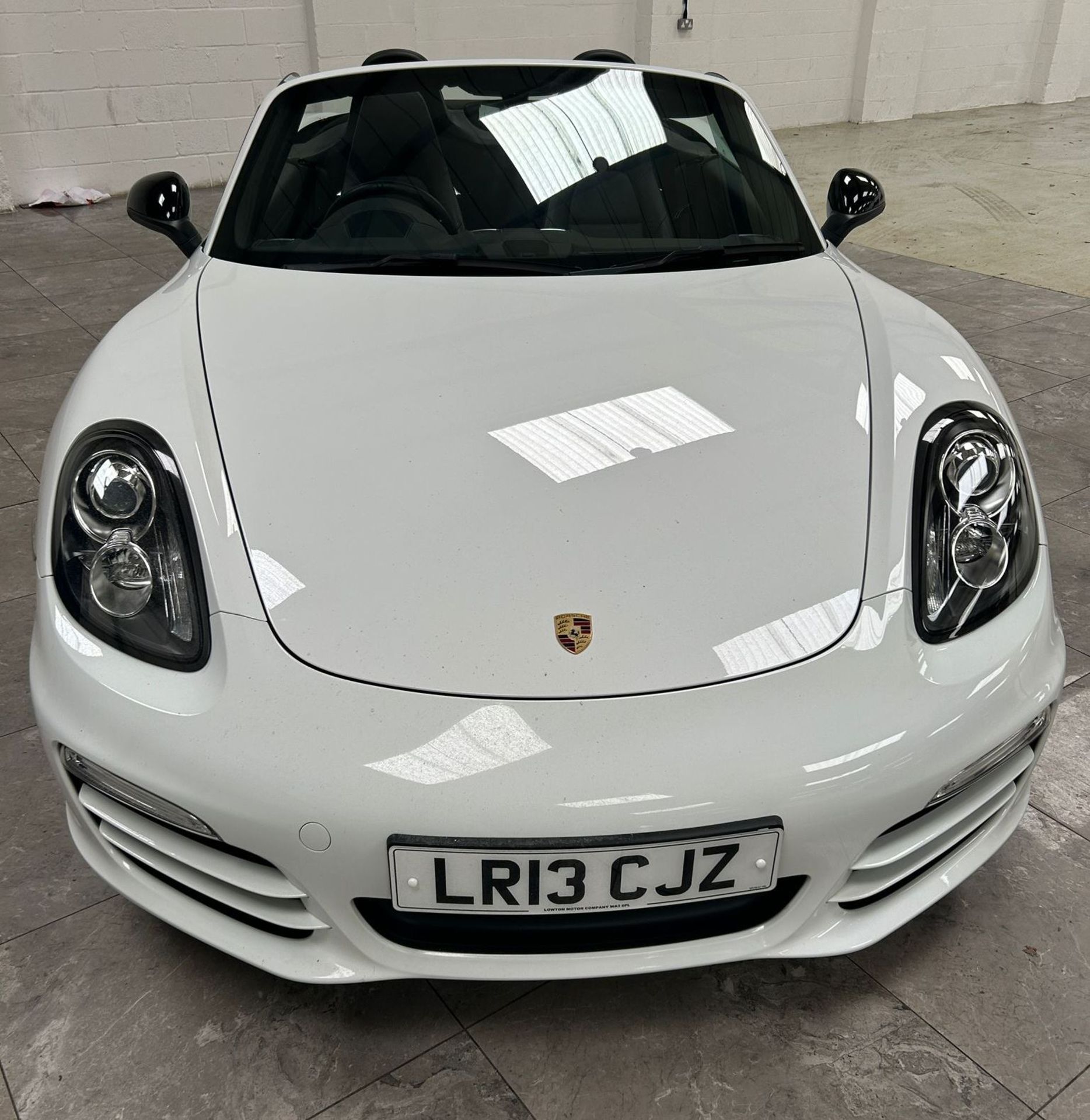 Porsche Boxster 24V S-A Convertible | LR13 CJZ | Mileage: 12,686 | ZERO VAT ON HAMMER - Image 4 of 17