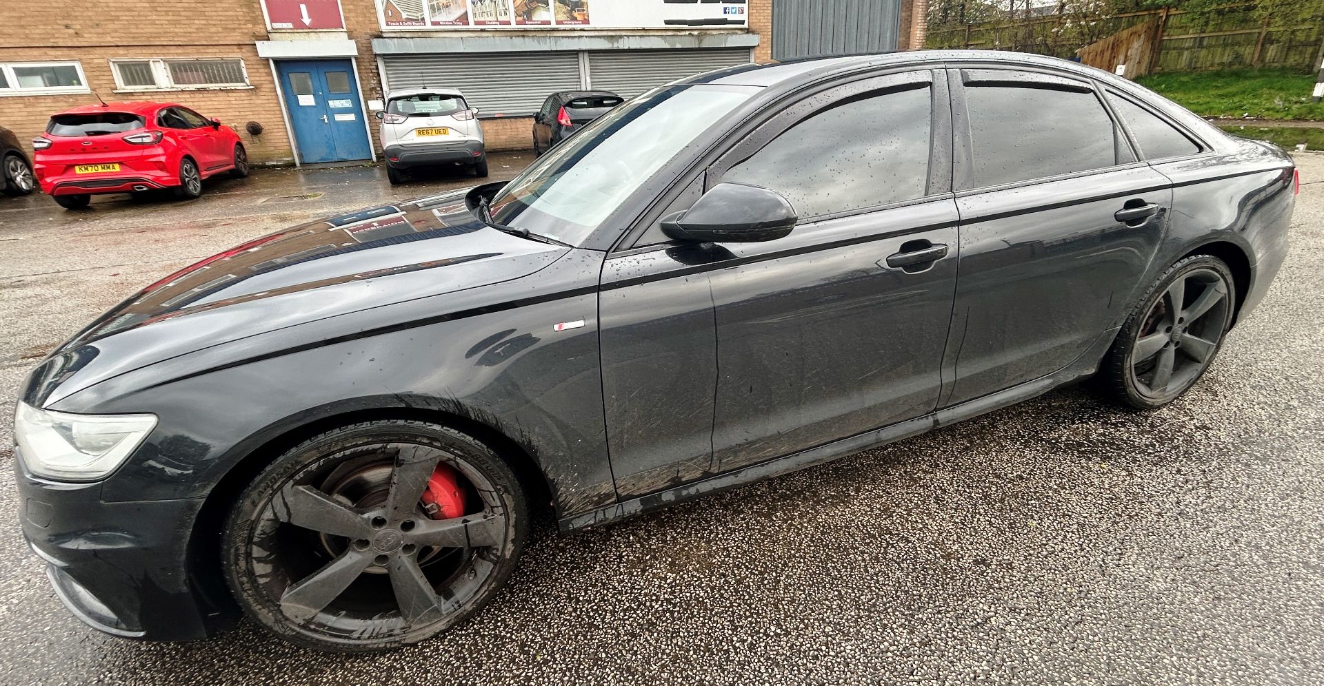 Audi A6 S Line Black Edition TDI Ultr | MD14 ABF | 106,625 miles, Cracked Window, ZERO VAT ON HAMMER - Image 13 of 24