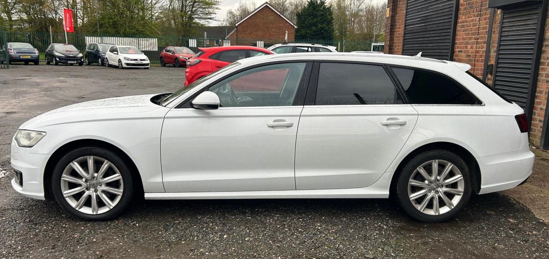 Audi A6 SE TDI Ultra S-A | RK65 GNY | Mileage: 128,695 | Driver Window Broke | ZERO VAT ON HAMMER - Image 3 of 17