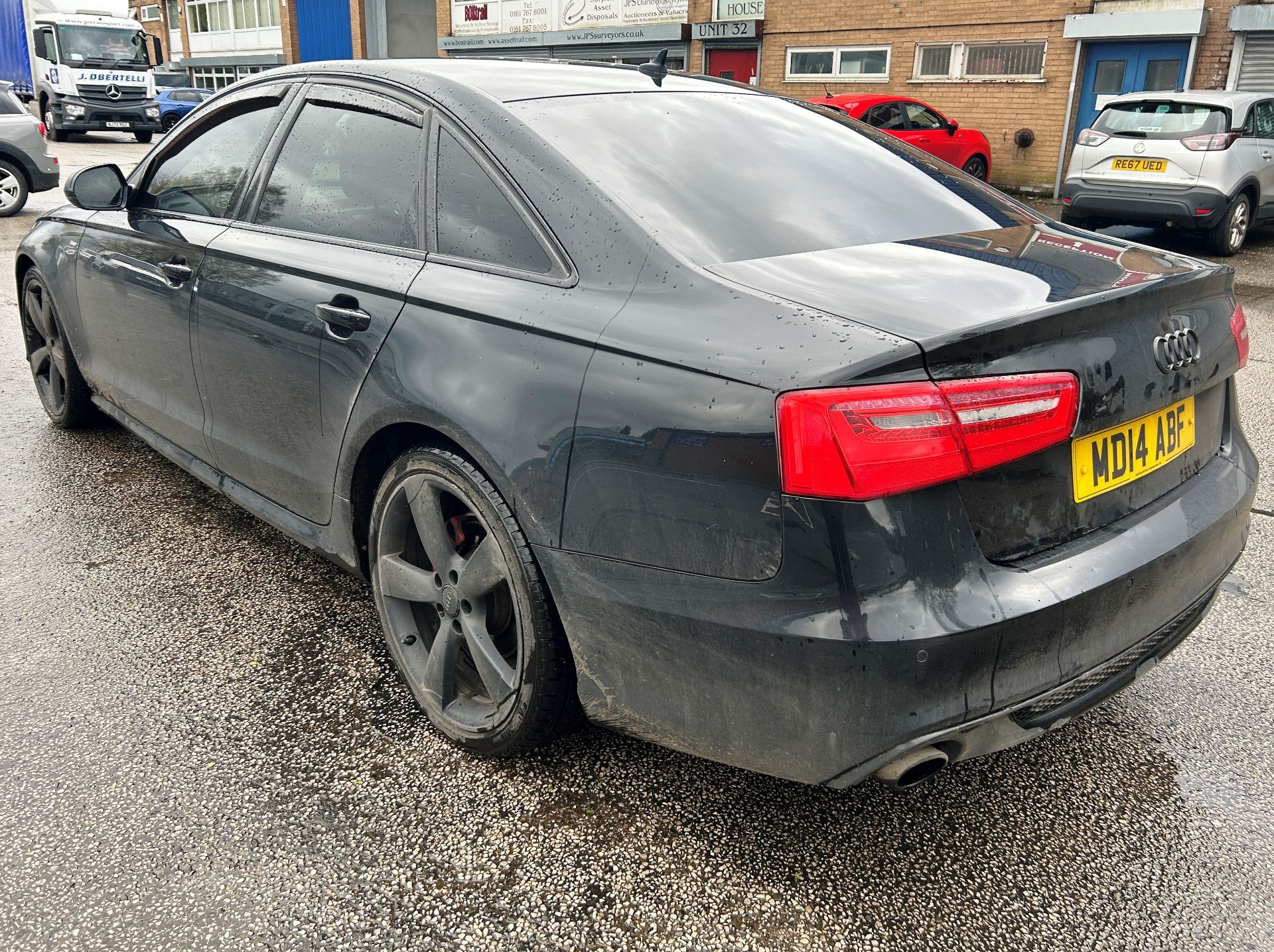 Audi A6 S Line Black Edition TDI Ultr | MD14 ABF | 106,625 miles, Cracked Window, ZERO VAT ON HAMMER - Image 4 of 24