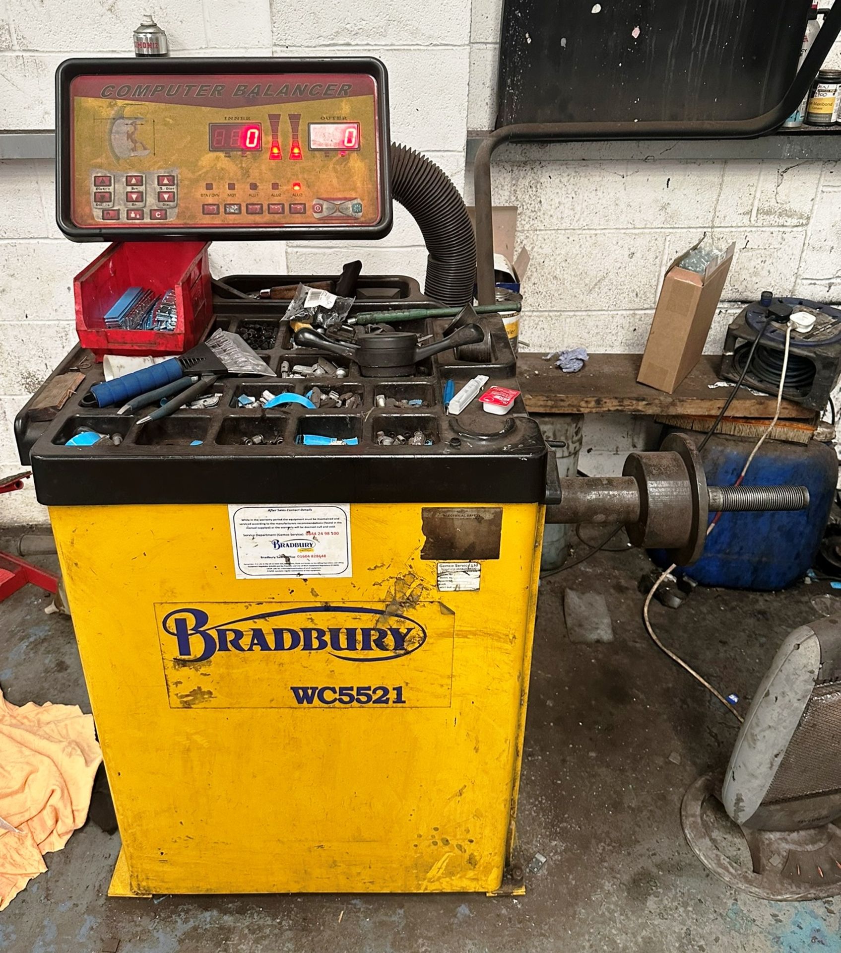 Bradbury WC5521 Wheel Balancer
