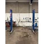 Automotech Twin Hydraulic Ram 2 Post 4 Tonne Vehicle Lift