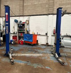 Contents of MOT & Servicing Centre | 2 & 4 Post Vehicle Lifts | Brake Tester | Emissions Analyser | Wheel/Tyre Balancer & Changer | Compressors