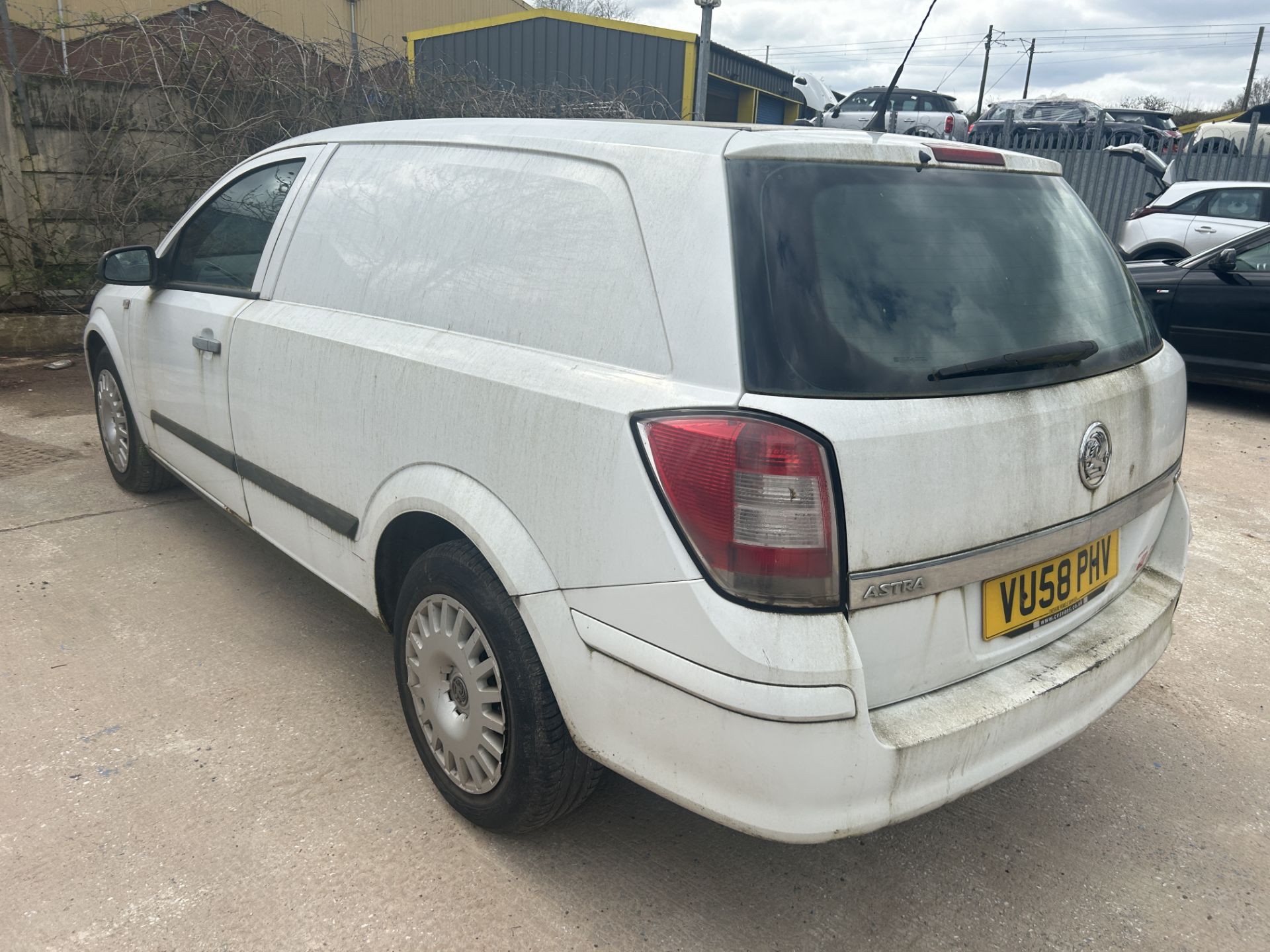 Vauxhall Astra Club CDTI Diesel Car Derived Van | VU58 PHV | 105,503 Miles | RUNNER - Image 4 of 12