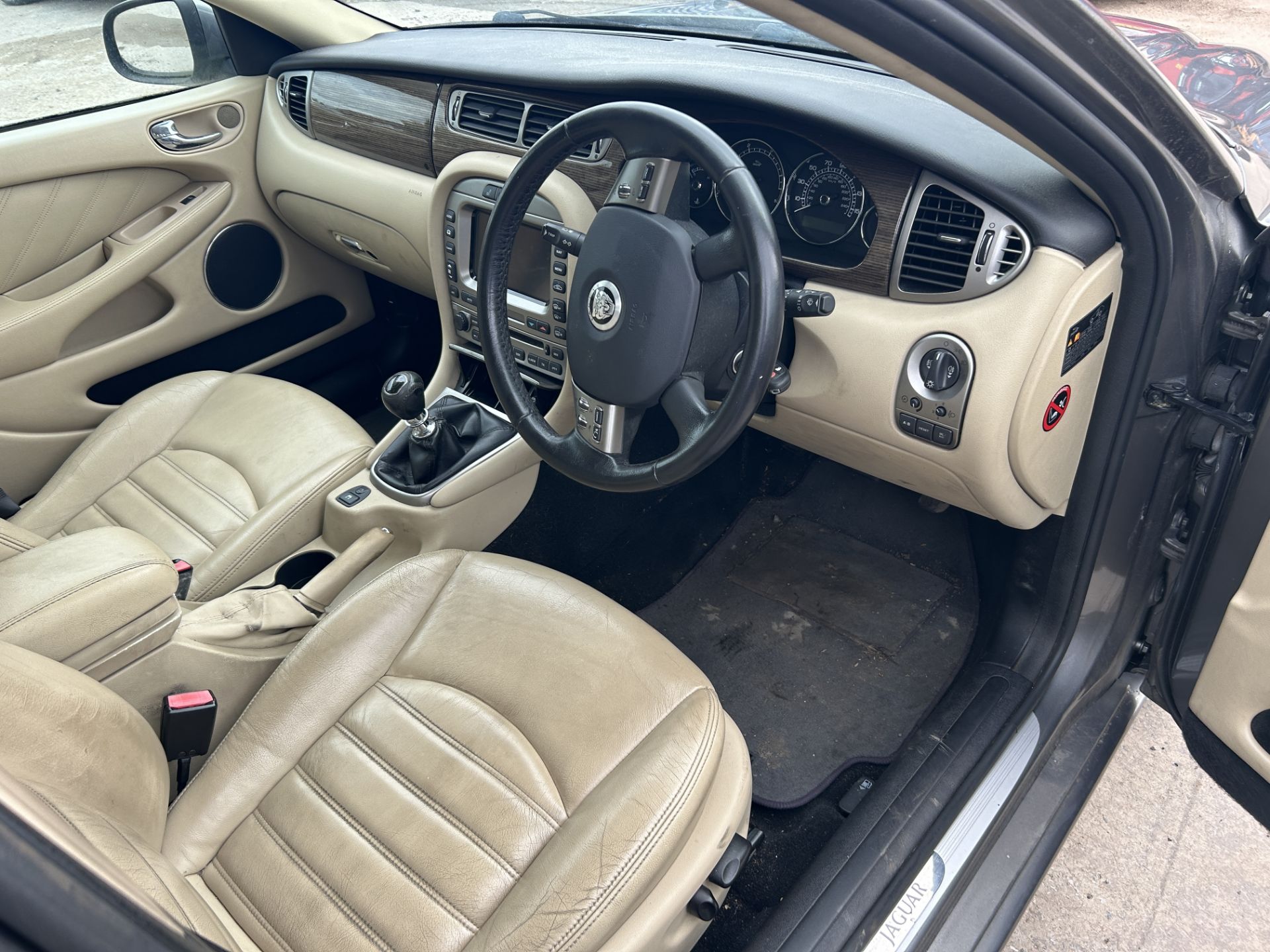 Jaguar X-Type SE Diesel 4 Door Saloon | WU59 VEW | 97,432 Miles | RUNNER - Image 9 of 11