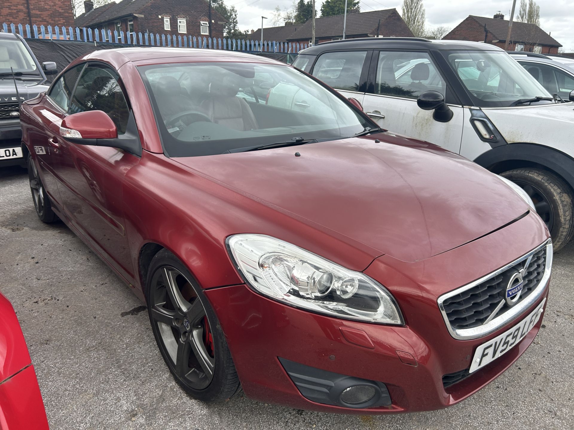 Volvo C70 SE LUX D Diesel Convertible | FV59 LFF | 96,066 Miles | RUNNER