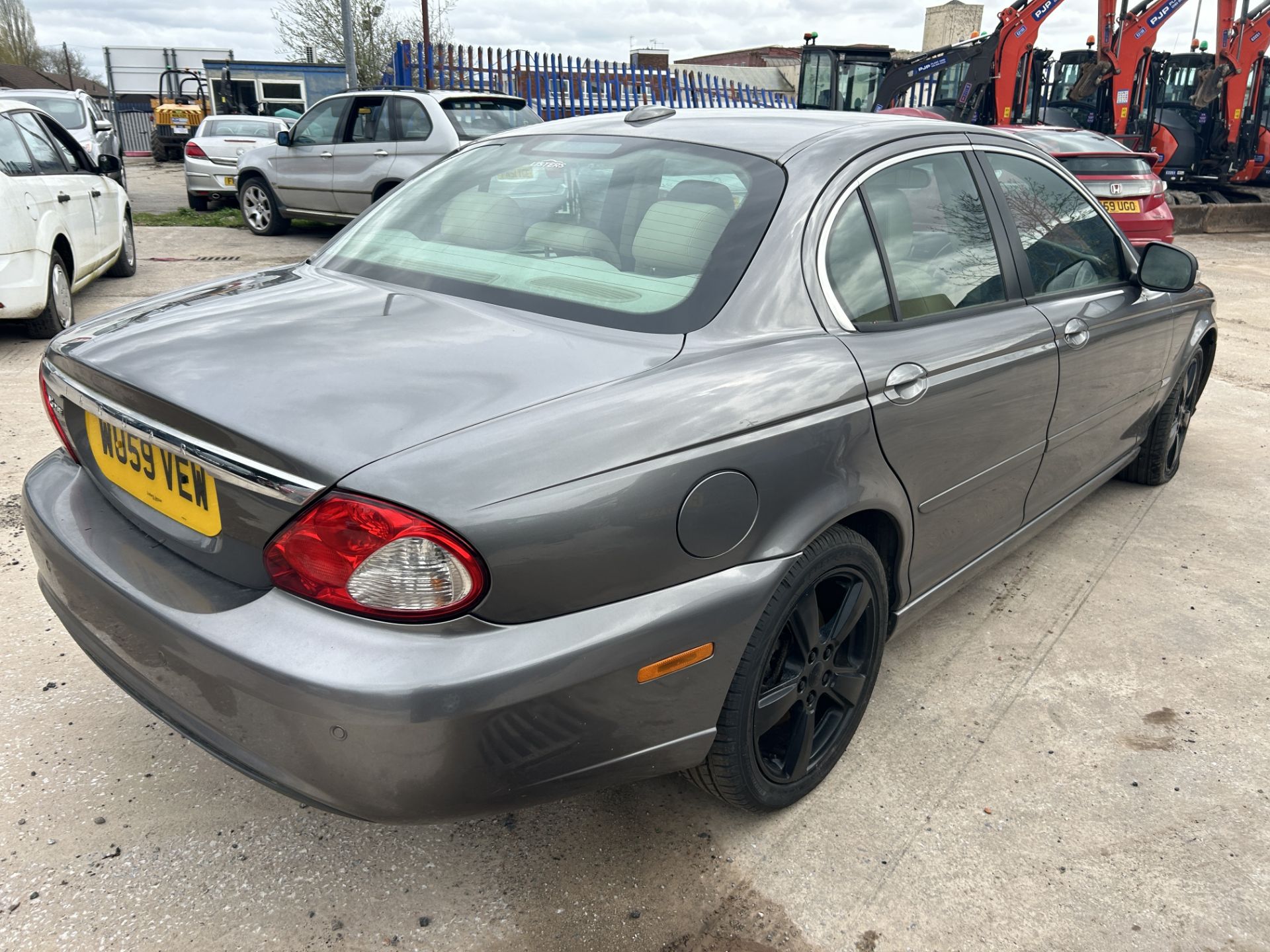 Jaguar X-Type SE Diesel 4 Door Saloon | WU59 VEW | 97,432 Miles | RUNNER - Image 6 of 11