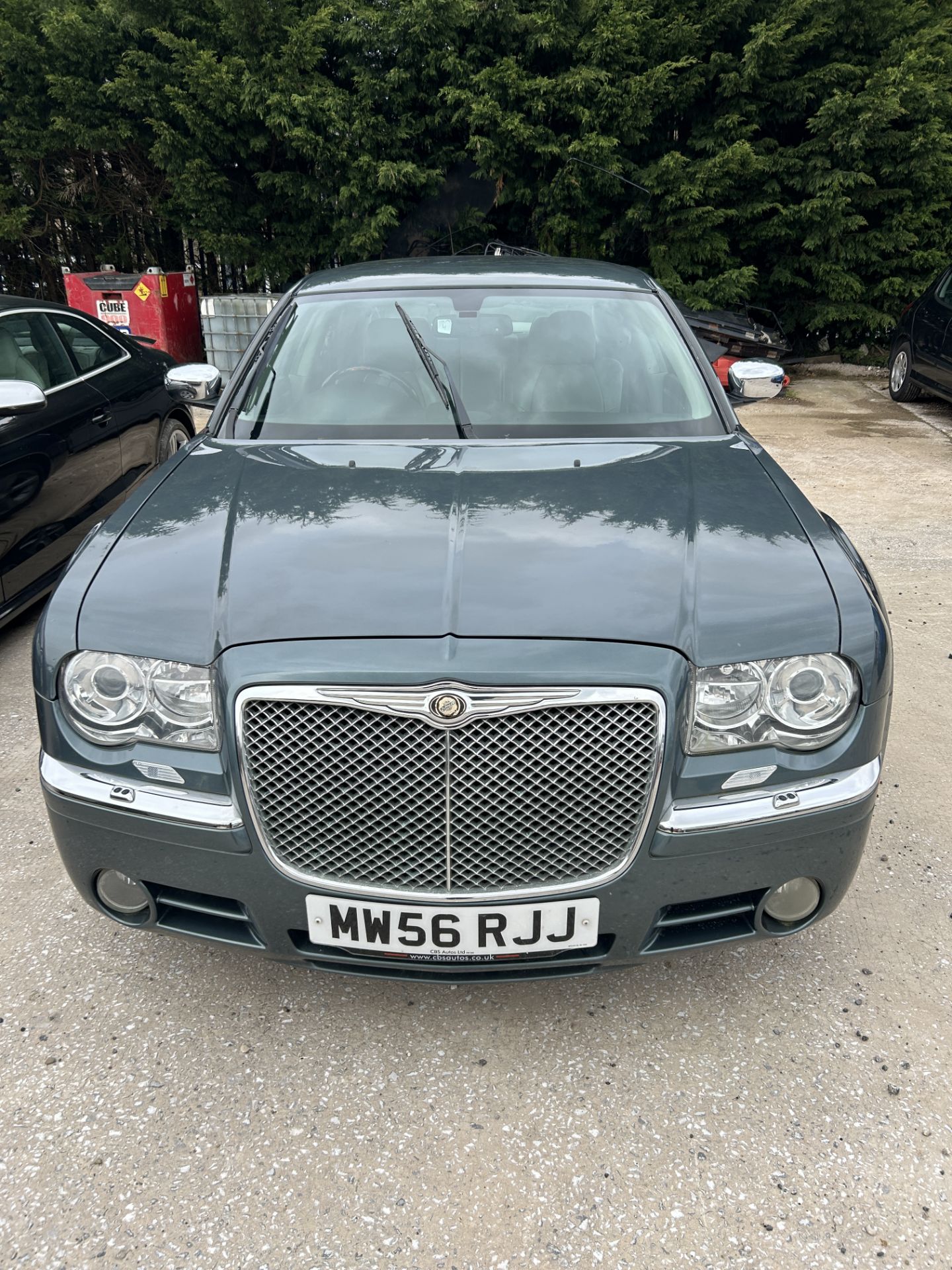 Chrysler 300c CRD Diesel 4 Door Saloon | MW56 RJJ | 115,567 Miles | RUNNER - Image 2 of 11