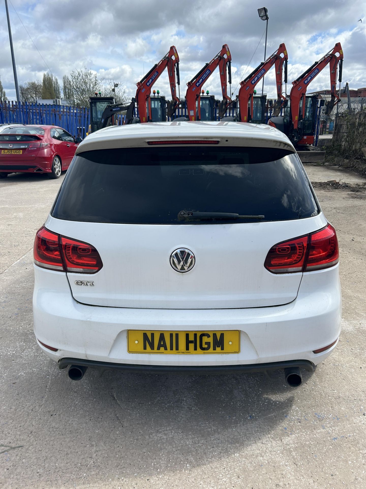 Volkswagen Golf GTI S-A Petrol 5 Door Hatchback | NA11 HGM | 47,988 Miles - Image 5 of 14