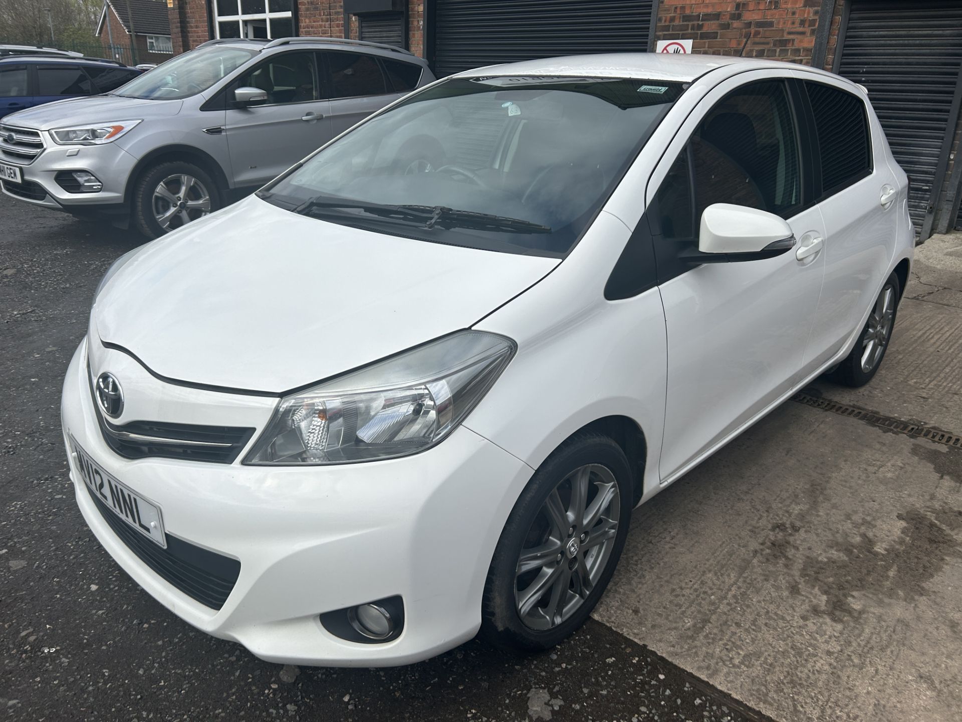 Toyota Yaris SR VVT-I Petrol 5 Door Hatchback | MV12 NNL | 113,044 Miles - Image 3 of 13