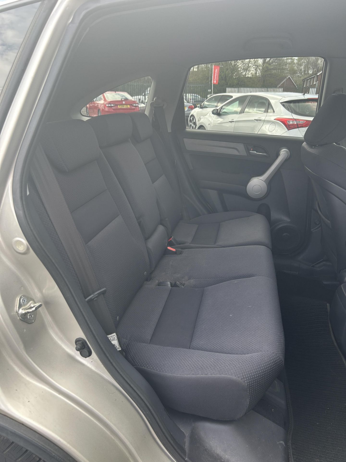 Honda CR-V ES I-VTEC Auto Petrol 5 Door Hatchback | PL07 NFZ | 91,477 Miles - Image 9 of 14