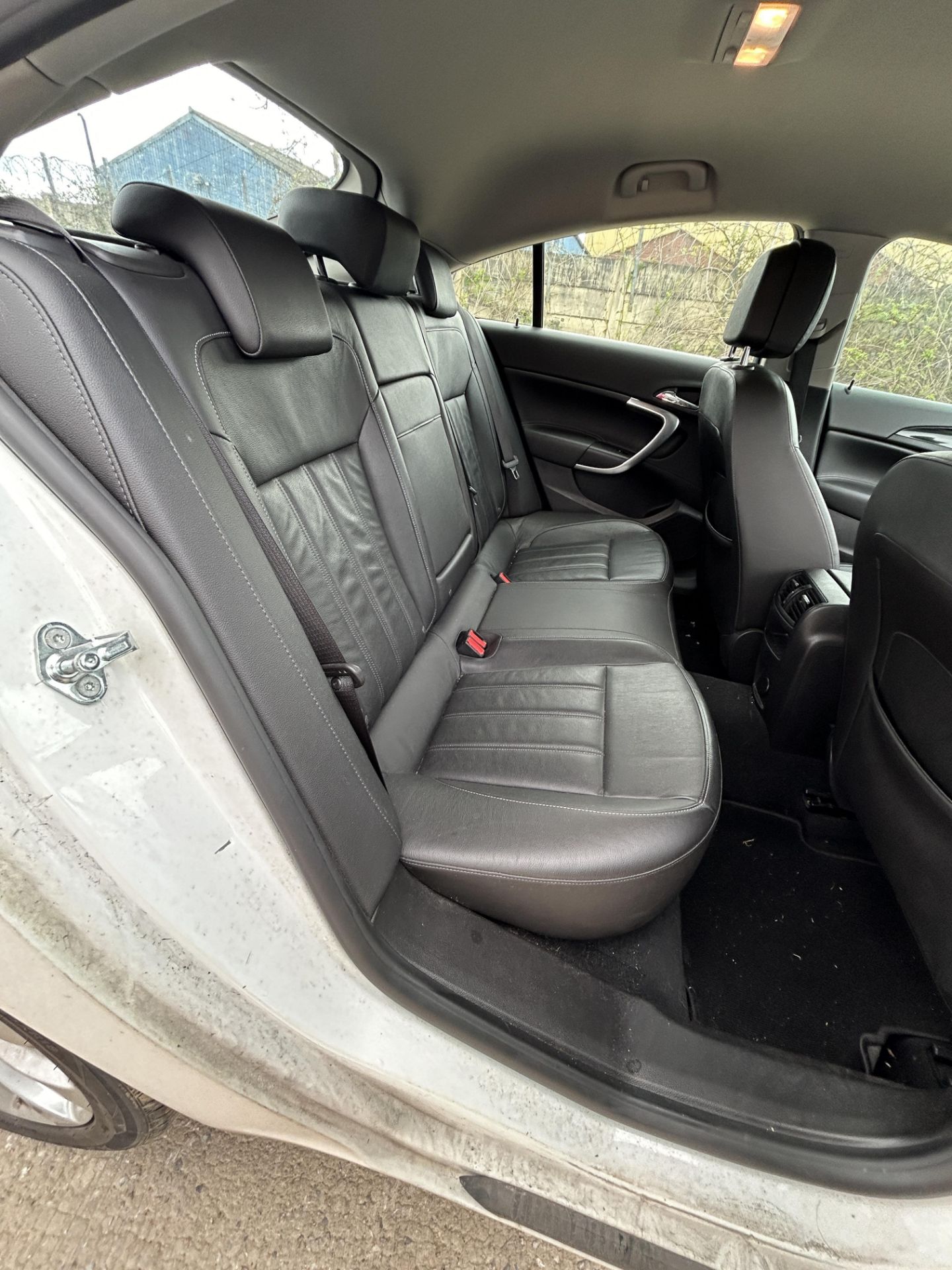 Vauxhall Insignia Diesel 5 Door Hatchback | AE65 EZA | 114,165 Miles - Image 6 of 11