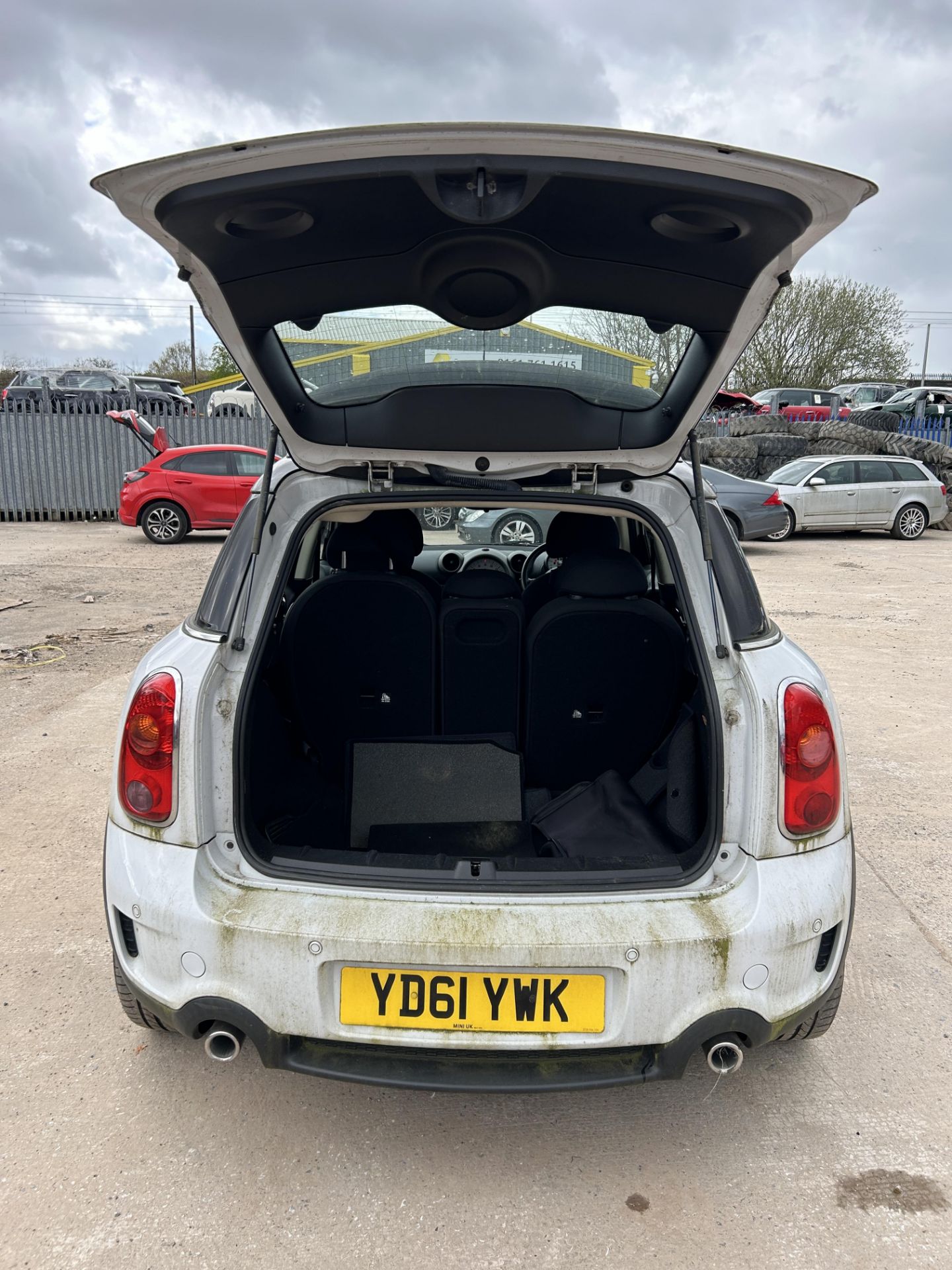 Mini Countryman Cooper SD ALL4 Diesel 5 Door Hatchback | YD61 YWK | 70,297 Miles - Image 7 of 14