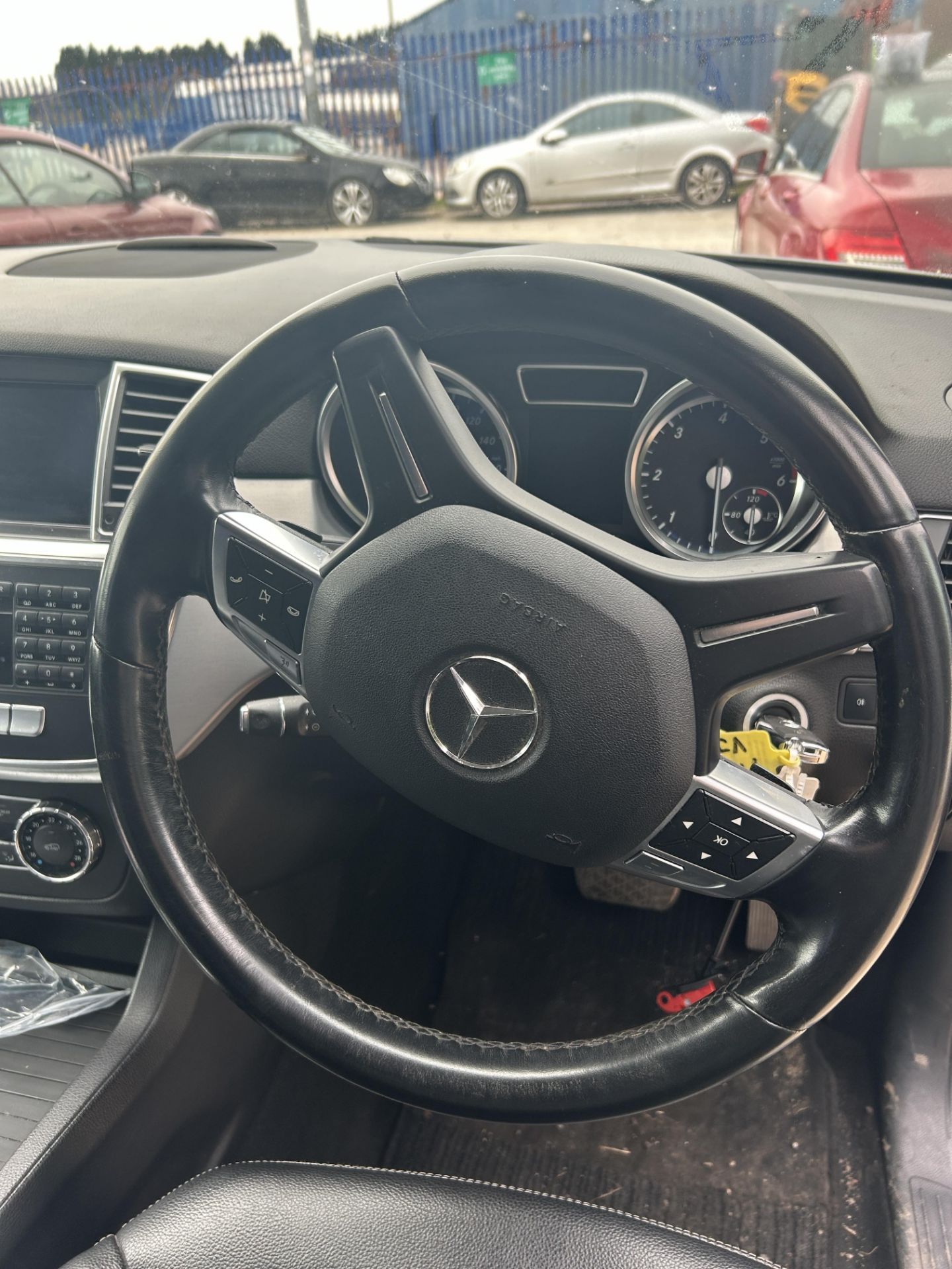 Mercedes-Benz ML350 SE BlueTec Auto Diesel Estate | YN14 VJG | 175,031 Miles | NO BATTERY - Image 12 of 14