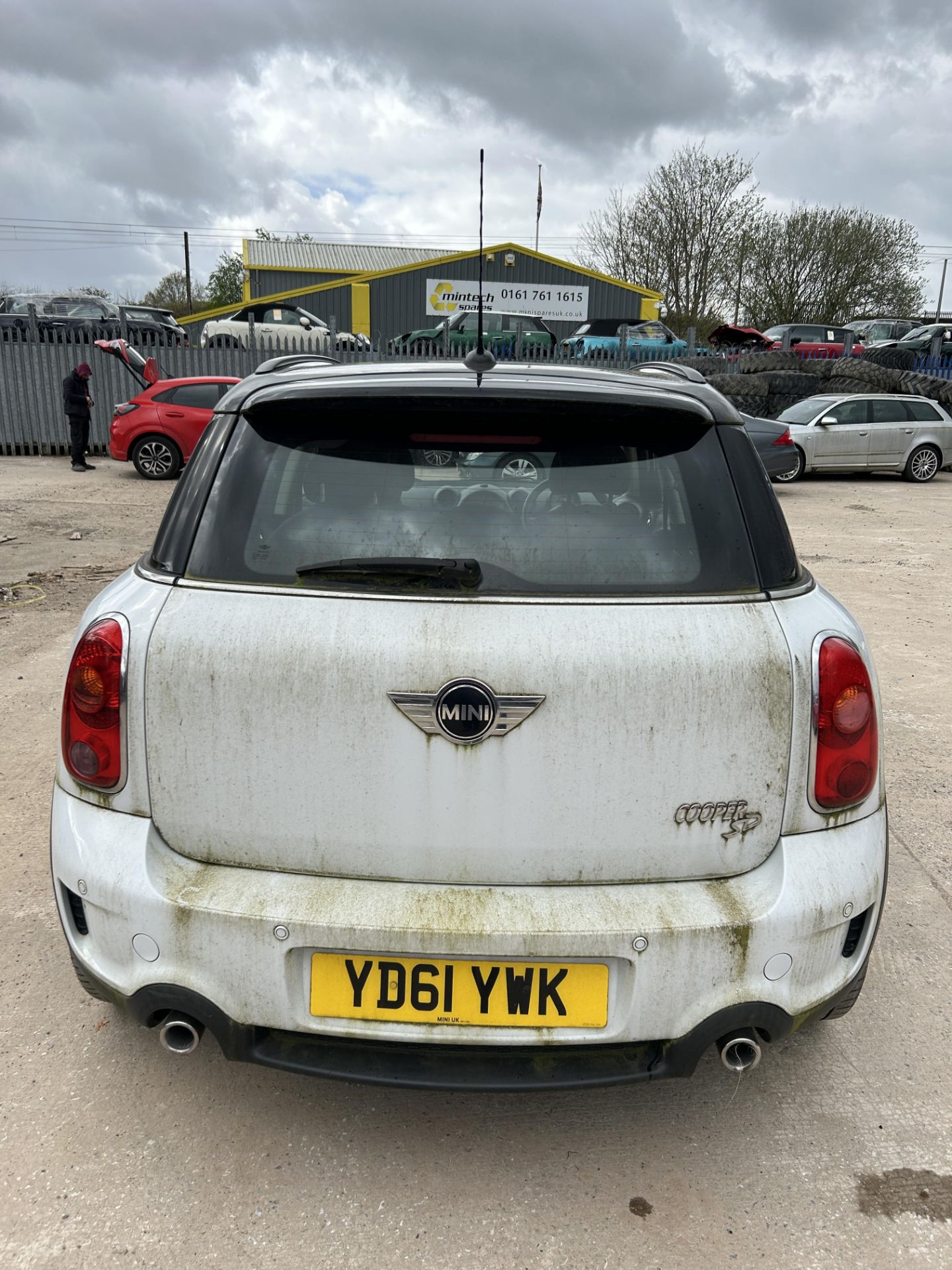 Mini Countryman Cooper SD ALL4 Diesel 5 Door Hatchback | YD61 YWK | 70,297 Miles - Image 5 of 14