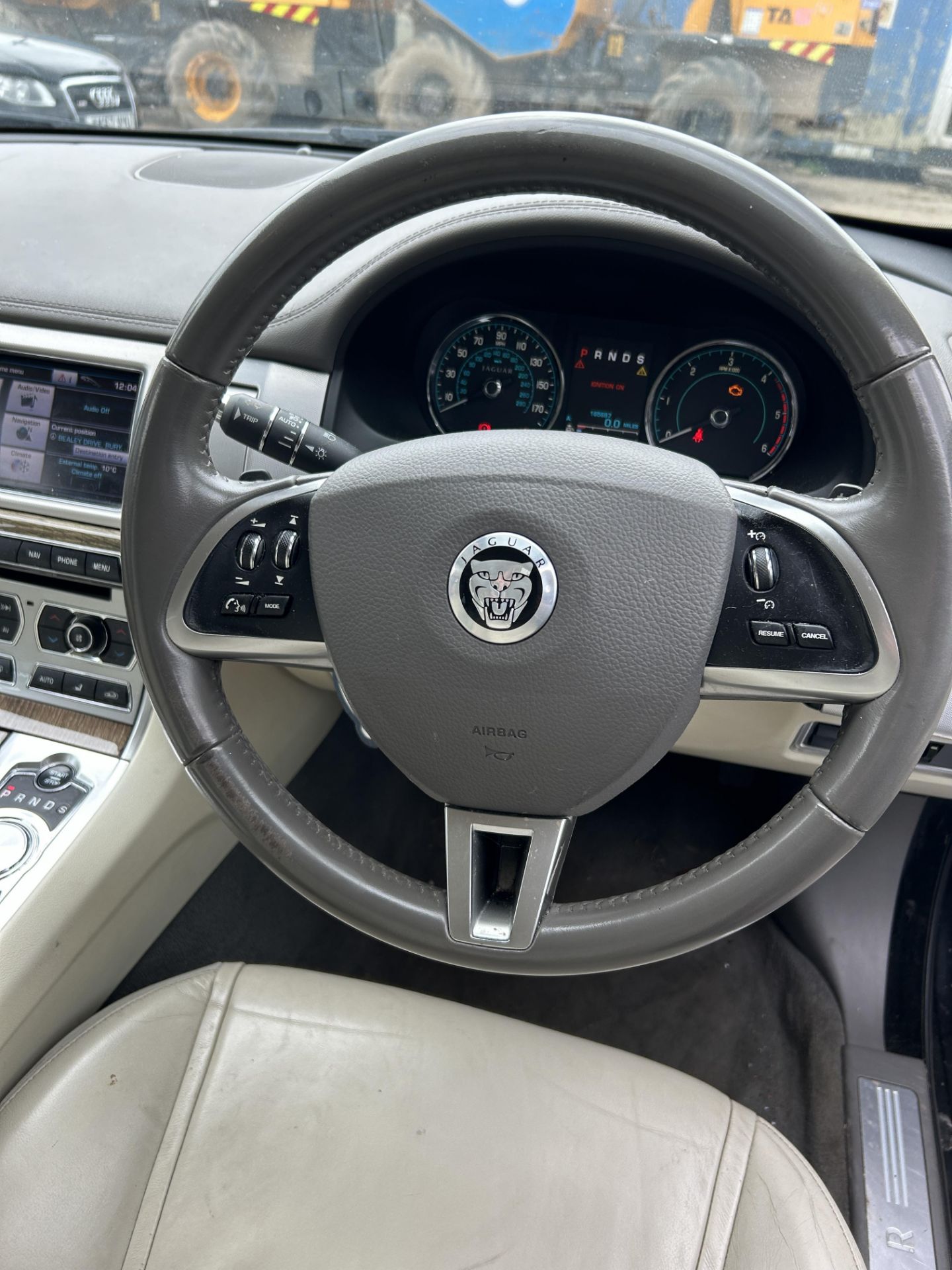 Jaguar XF Premium Luxury D Auto Diesel 4 Door Saloon | PO13 TOH | 165,697 Miles - Image 8 of 9