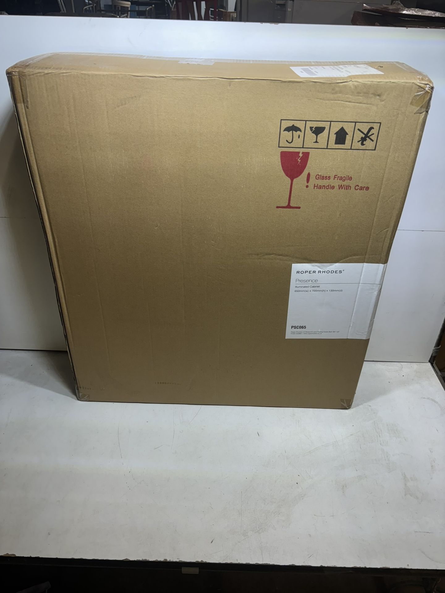 Roper Rhodes PSC065 Presence Illuminated Cabinet - Image 3 of 5