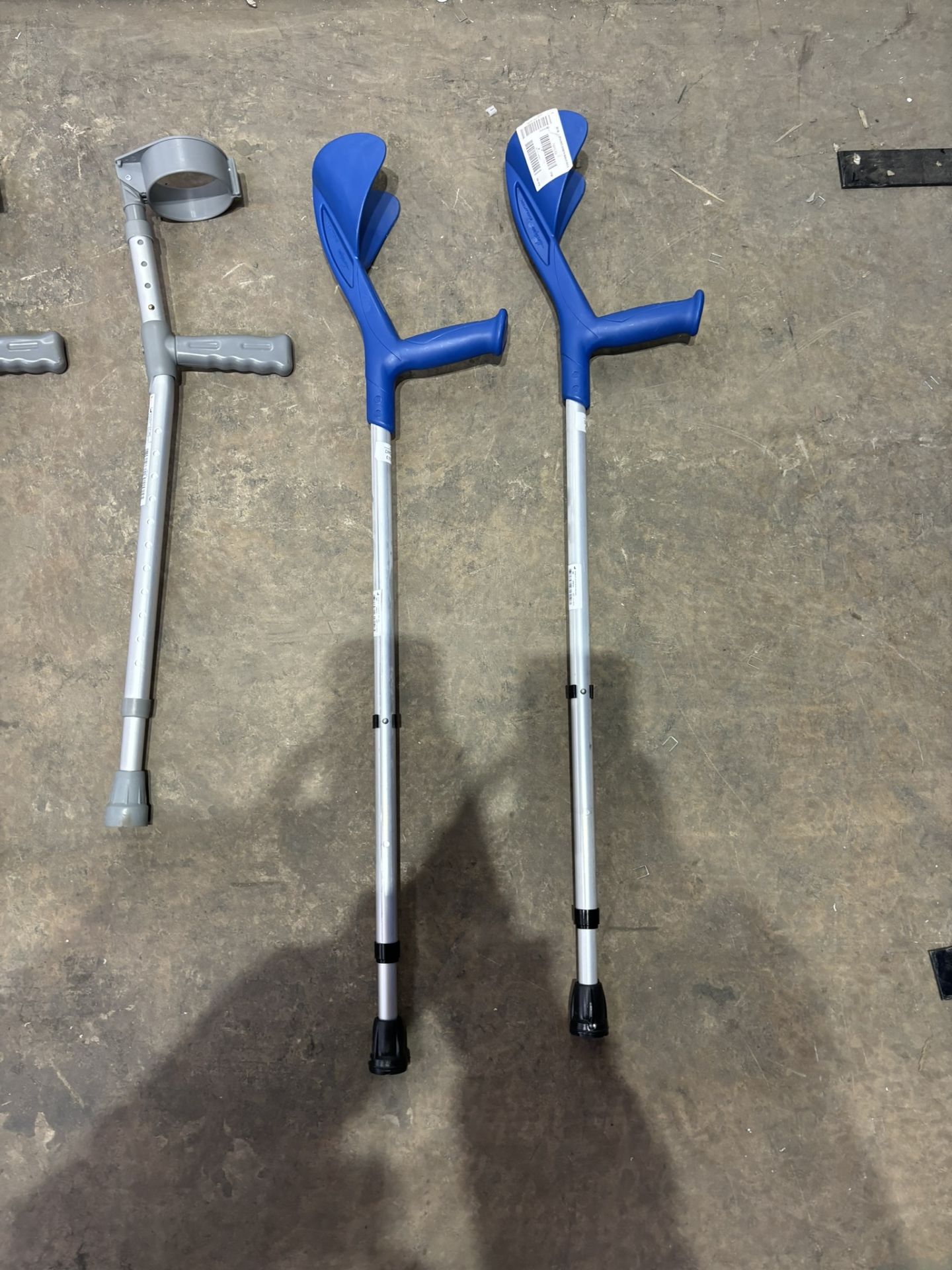 7 x Various Crutches - Image 4 of 4