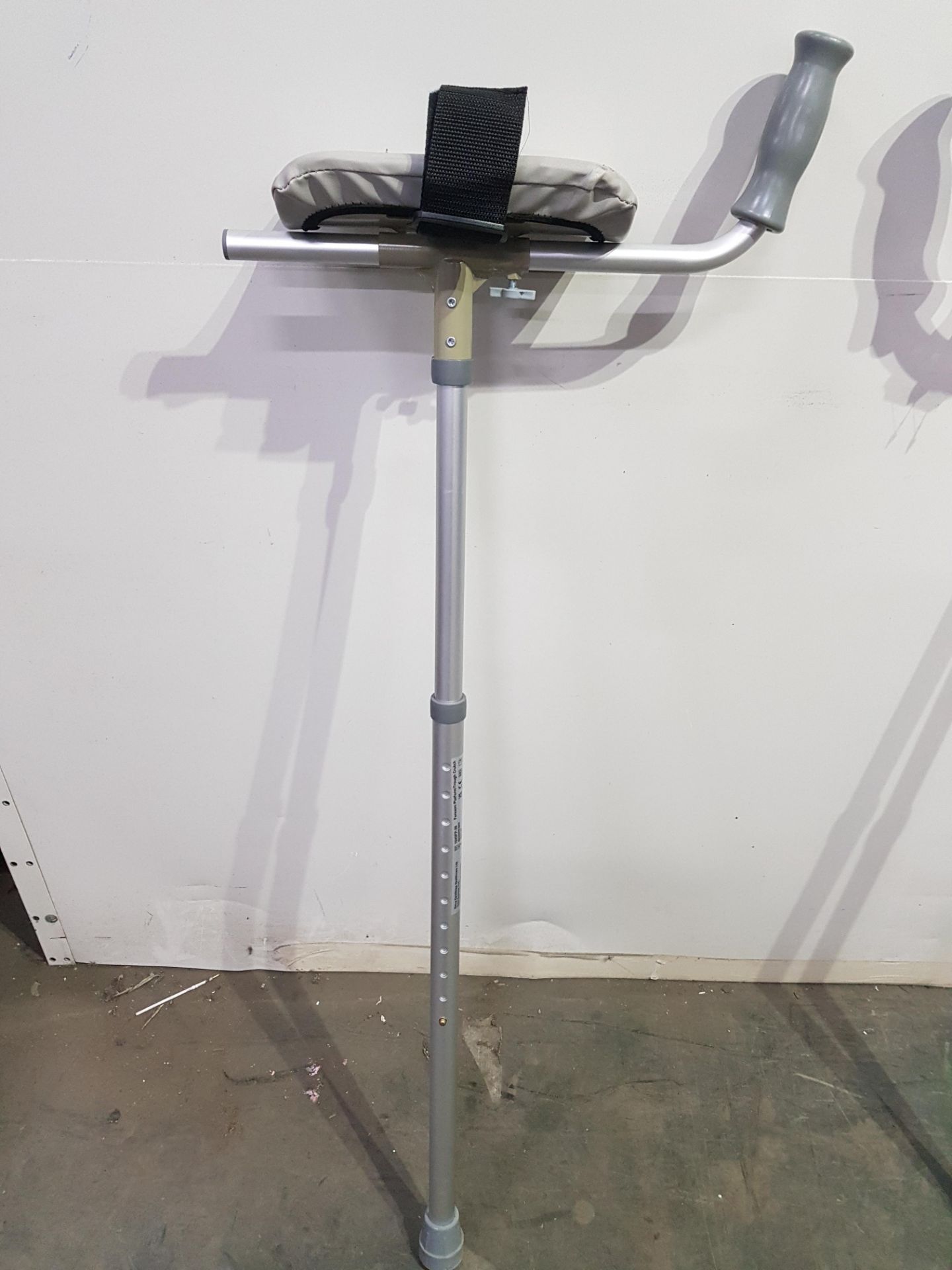 1x Pair Forearm Platform/Trough Crutches - Image 2 of 2