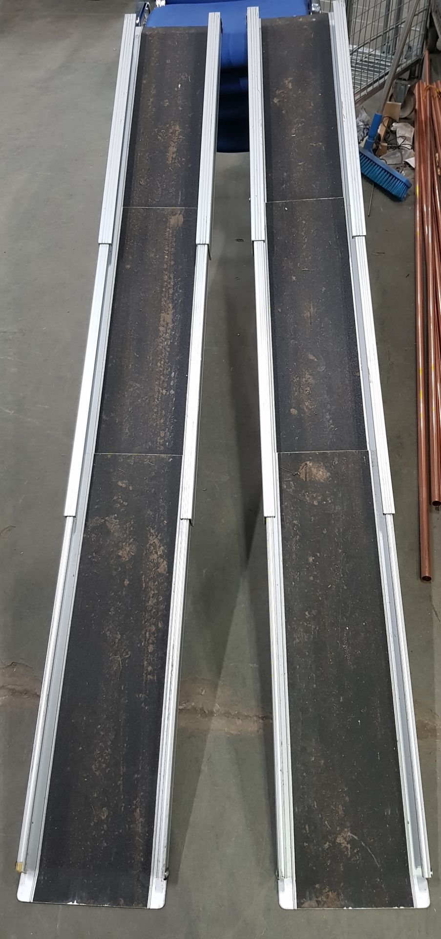 1x Pair Lightweight Channel Ramps - Image 2 of 2