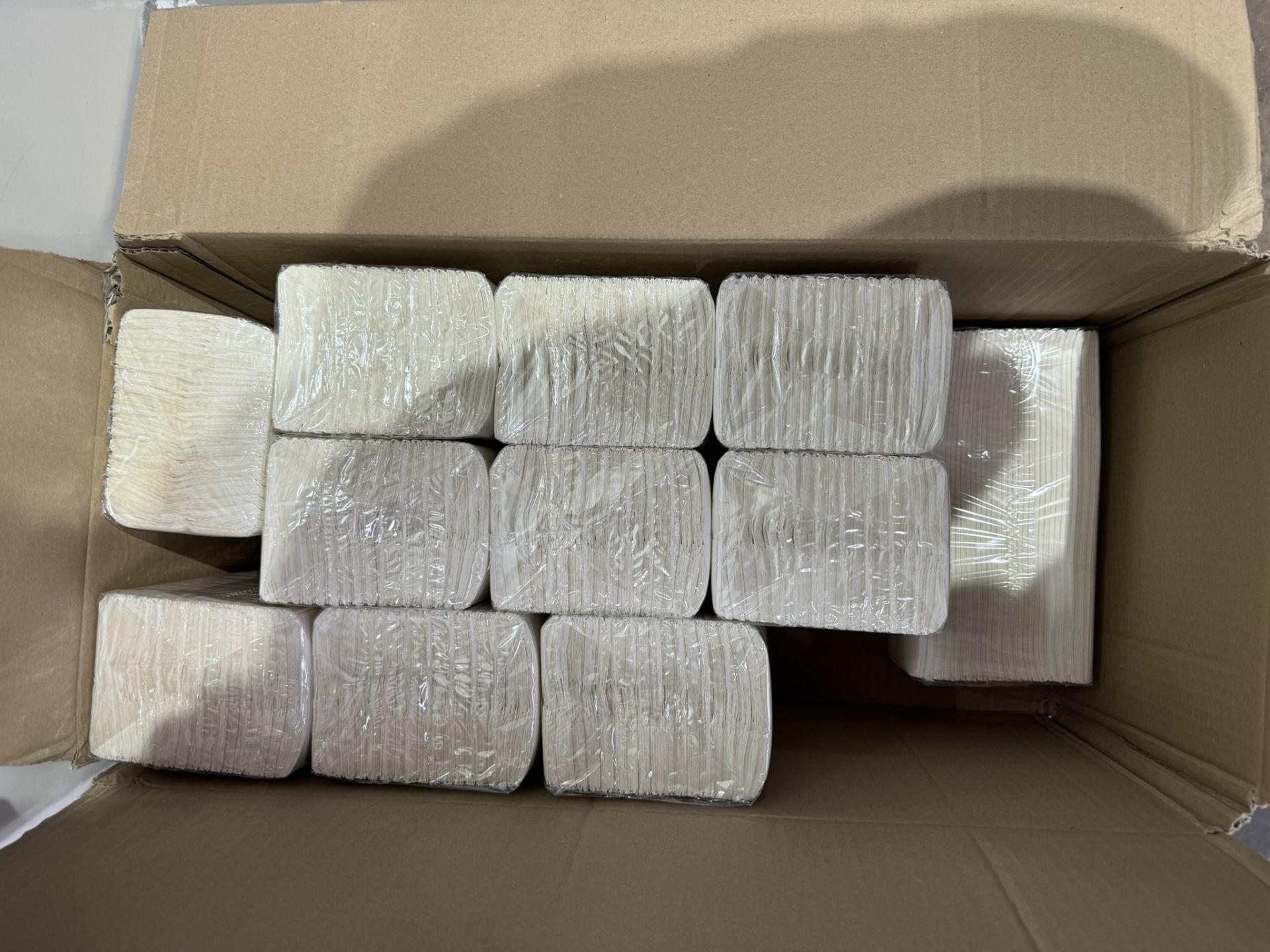 4 x Boxes Redi Paper 2 Ply White Hand Towel C Fold - Image 4 of 6