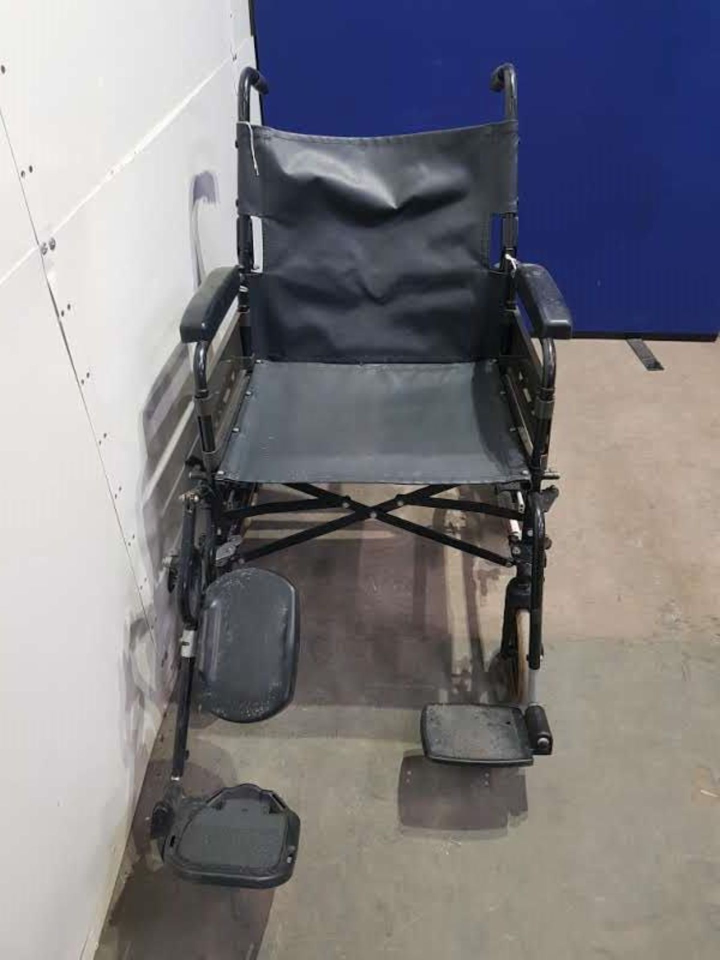 Unbranded Wheelchair 2006 - Image 4 of 5