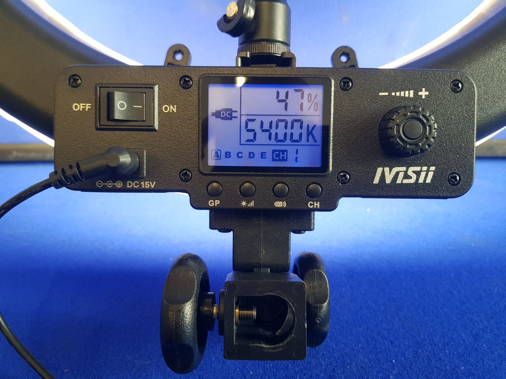 Ivisii Media Light With Adjustable Camera/Phone Stand - Bild 6 aus 7