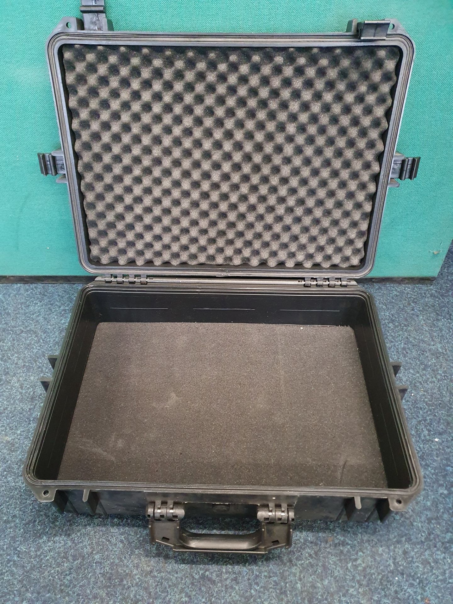 3 x Secure Carry Cases - Image 2 of 7