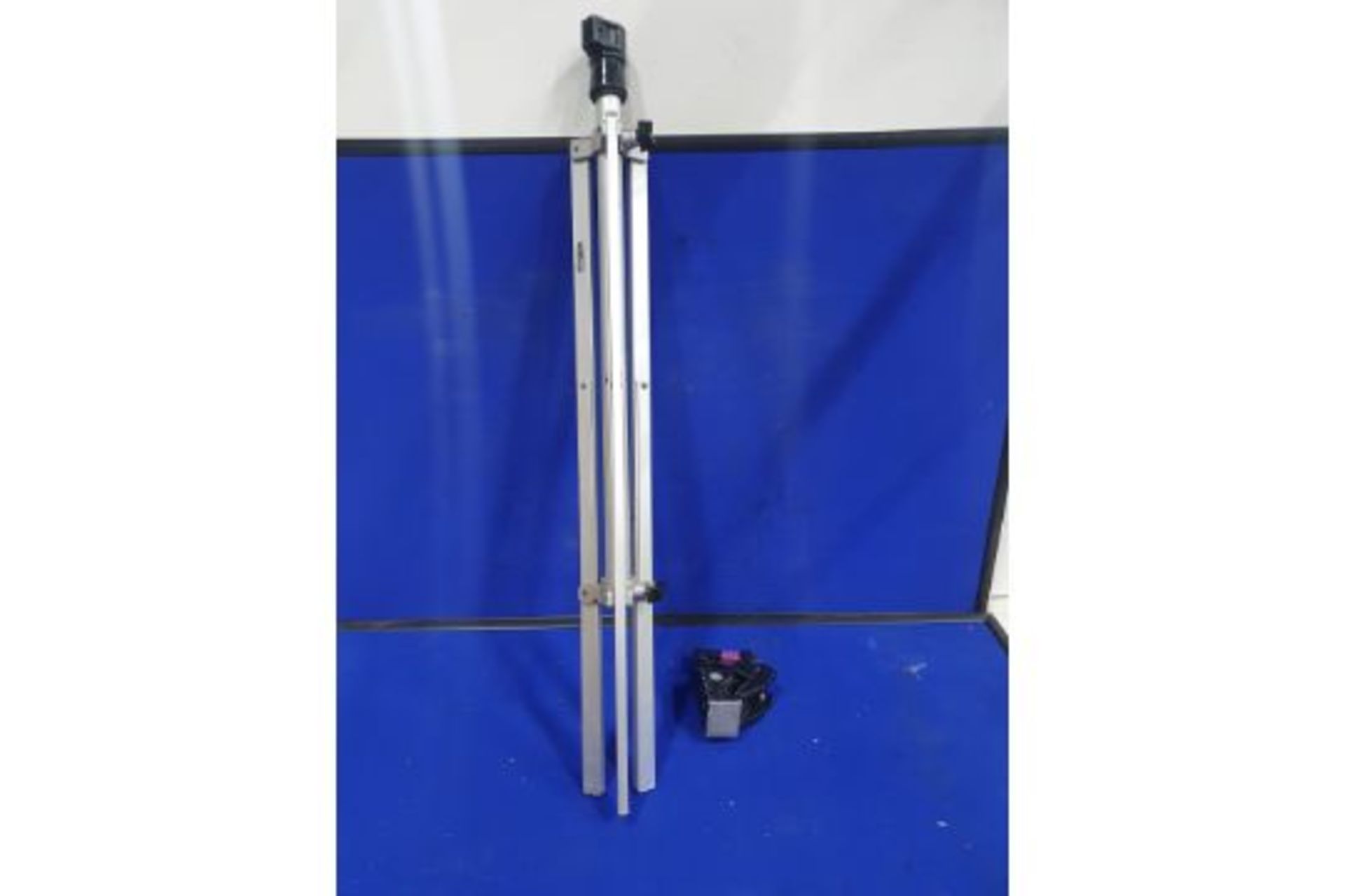 2 x Tripods - Image 4 of 5