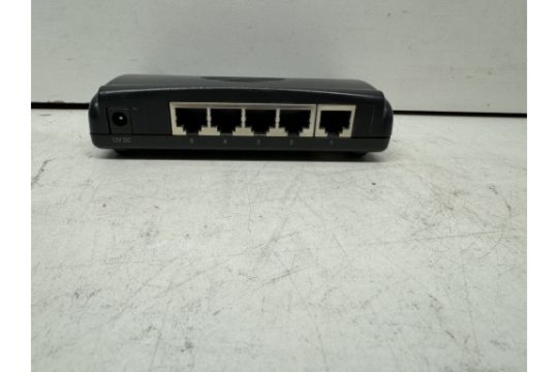 Edimax 5-Port Fast Ethernet Desktop Switch - Bild 3 aus 4
