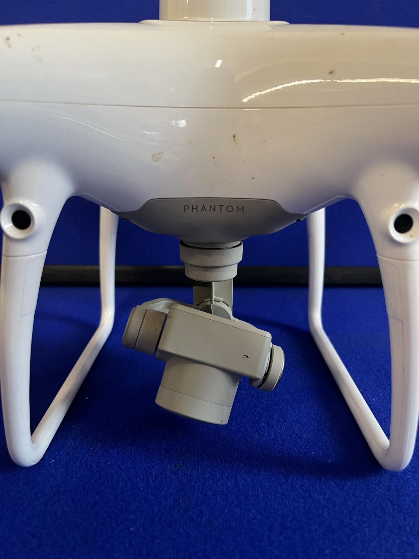 DJI Phantom 4 Drone with flight case - Bild 4 aus 8